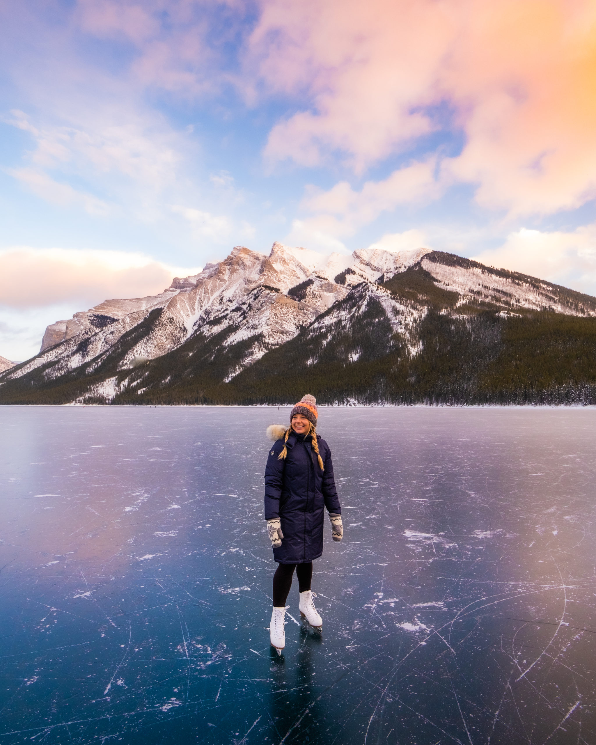 lake minnewanka banff ice skating