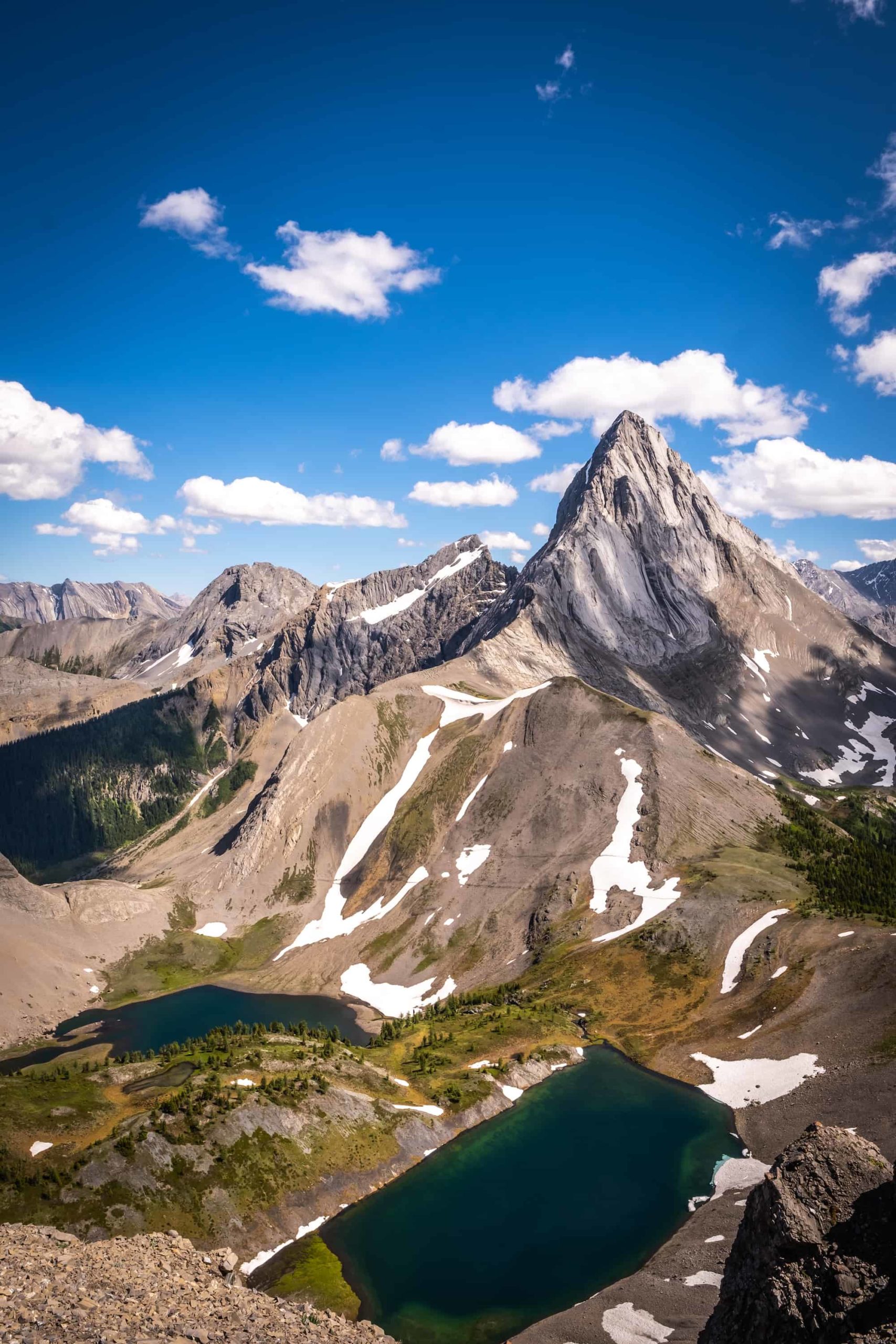 Hiking Smutwood Peak in Kananaskis