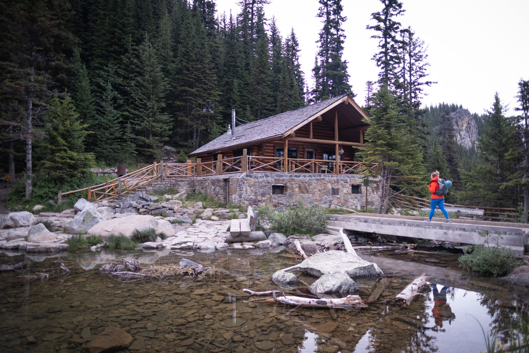 How to Hike The Lake Agnes Tea House Trail (Lake Louise Tea House)
