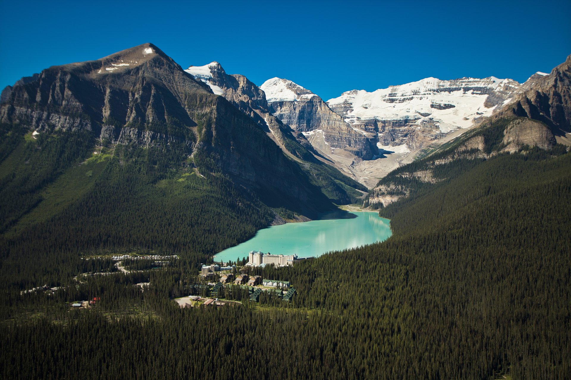 fairmont on lake louise