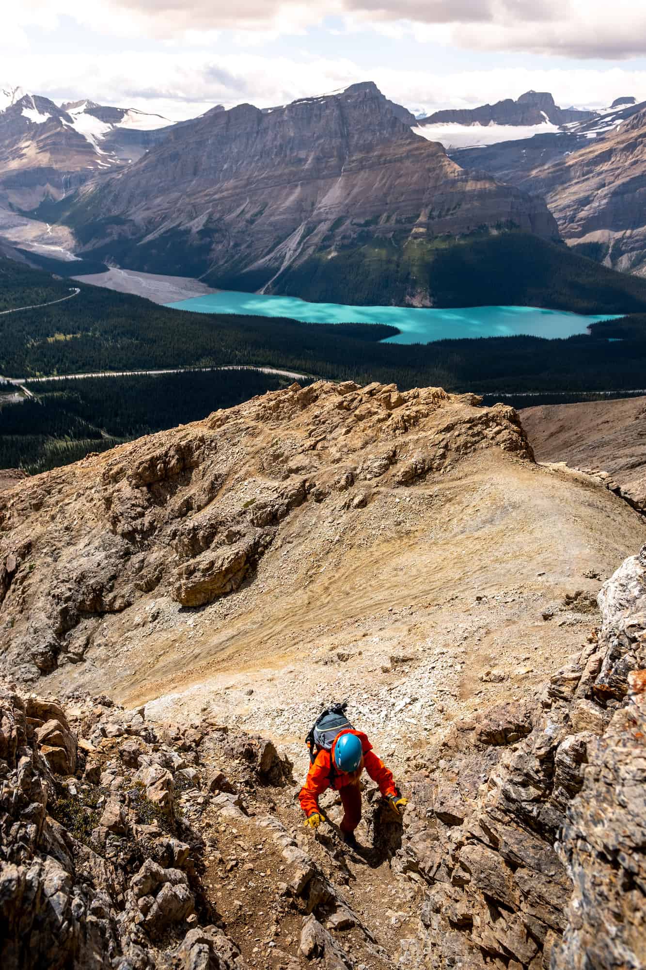 Scrambling above Peyto Lake