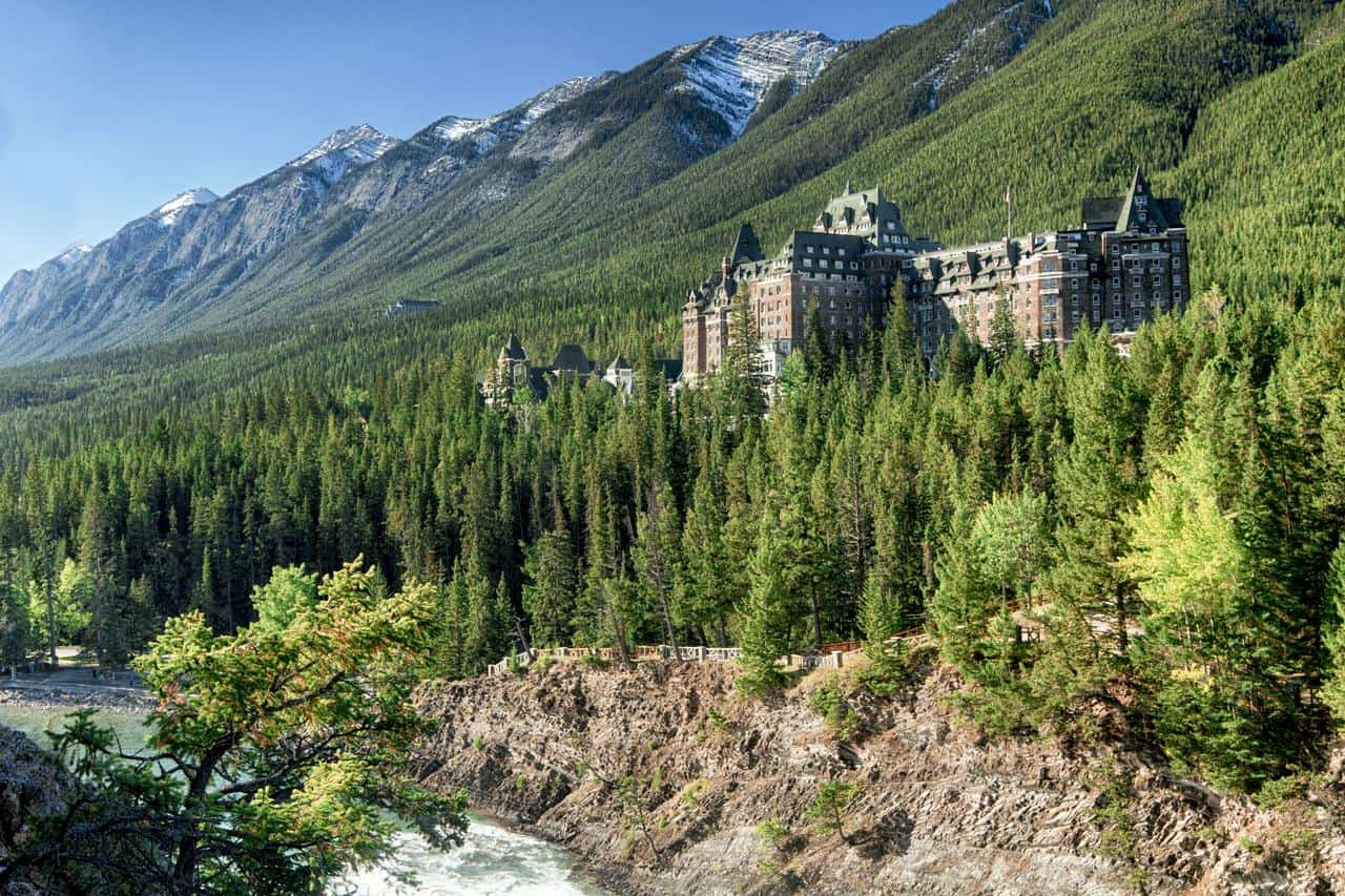 Places-to-stay-in-Banff-Canada