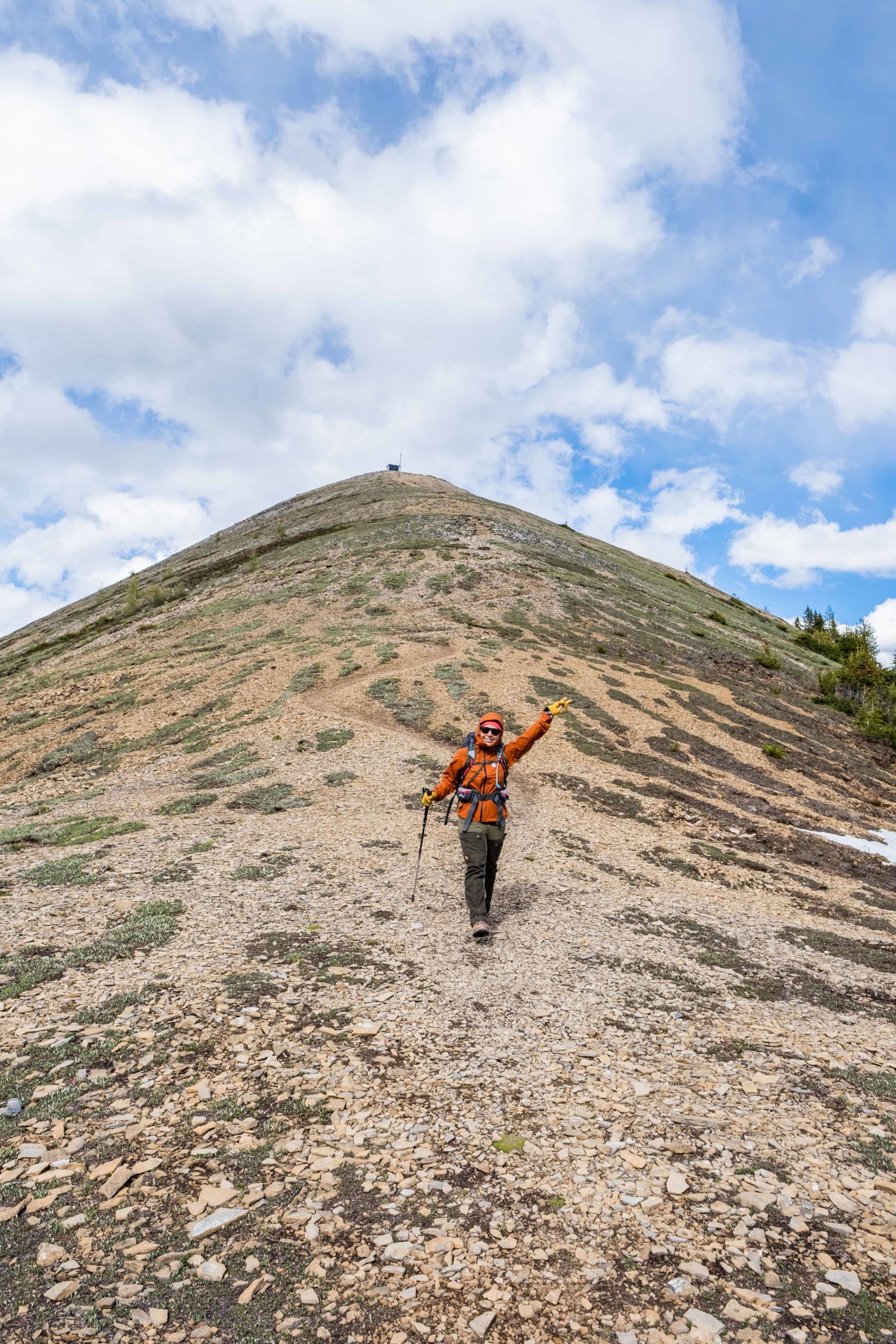 Descent from weather station on tent ridge