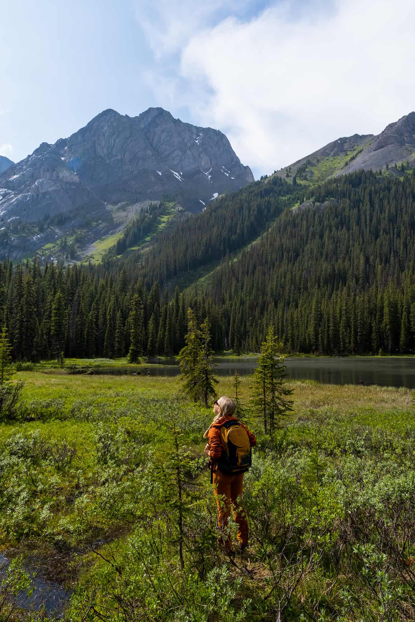 What To Wear Hiking in The Canadian Rockies