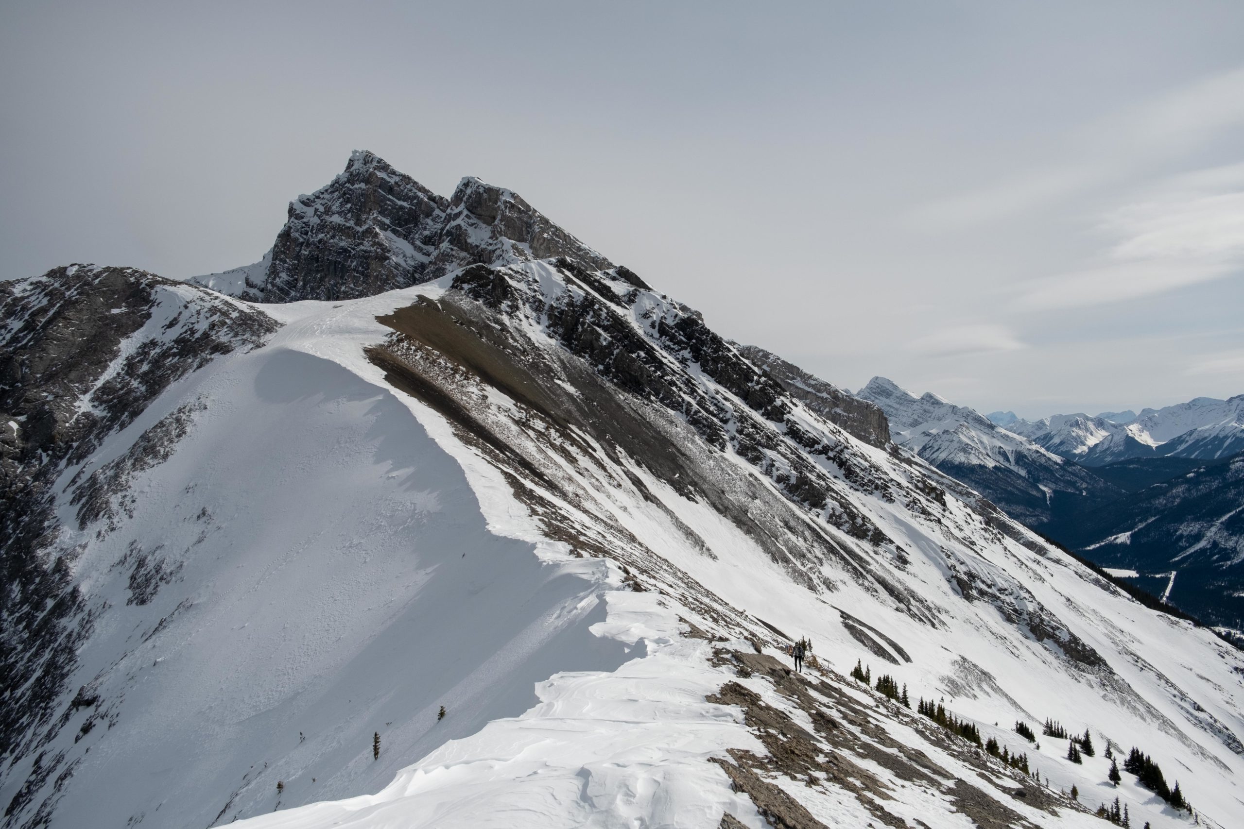 Hike Ha Ling Peak in april