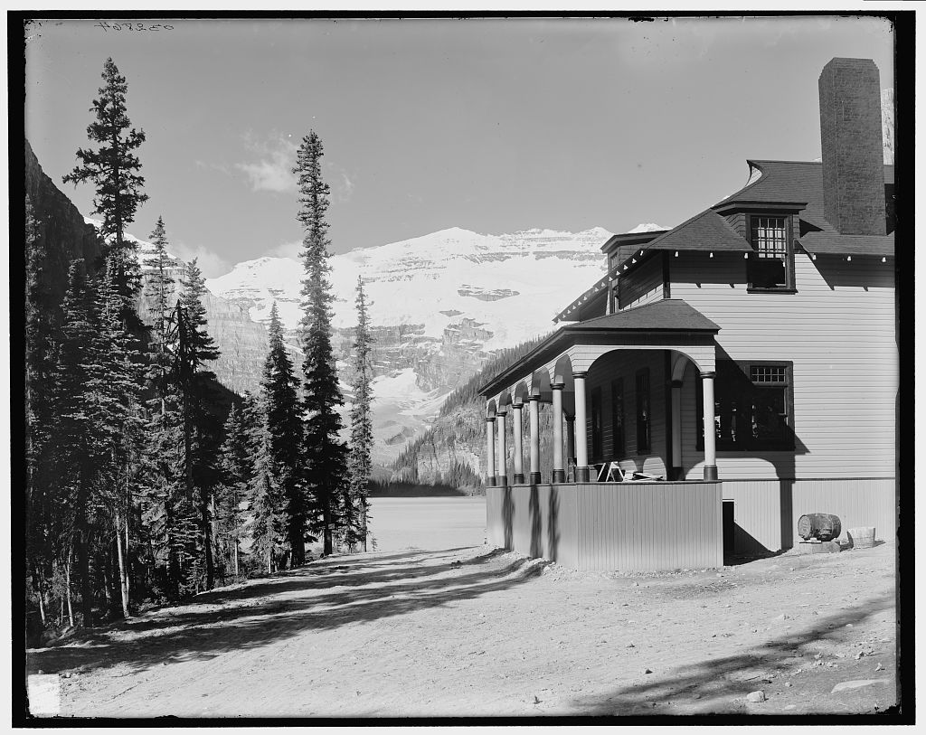 Historical Chalet Lake Louise