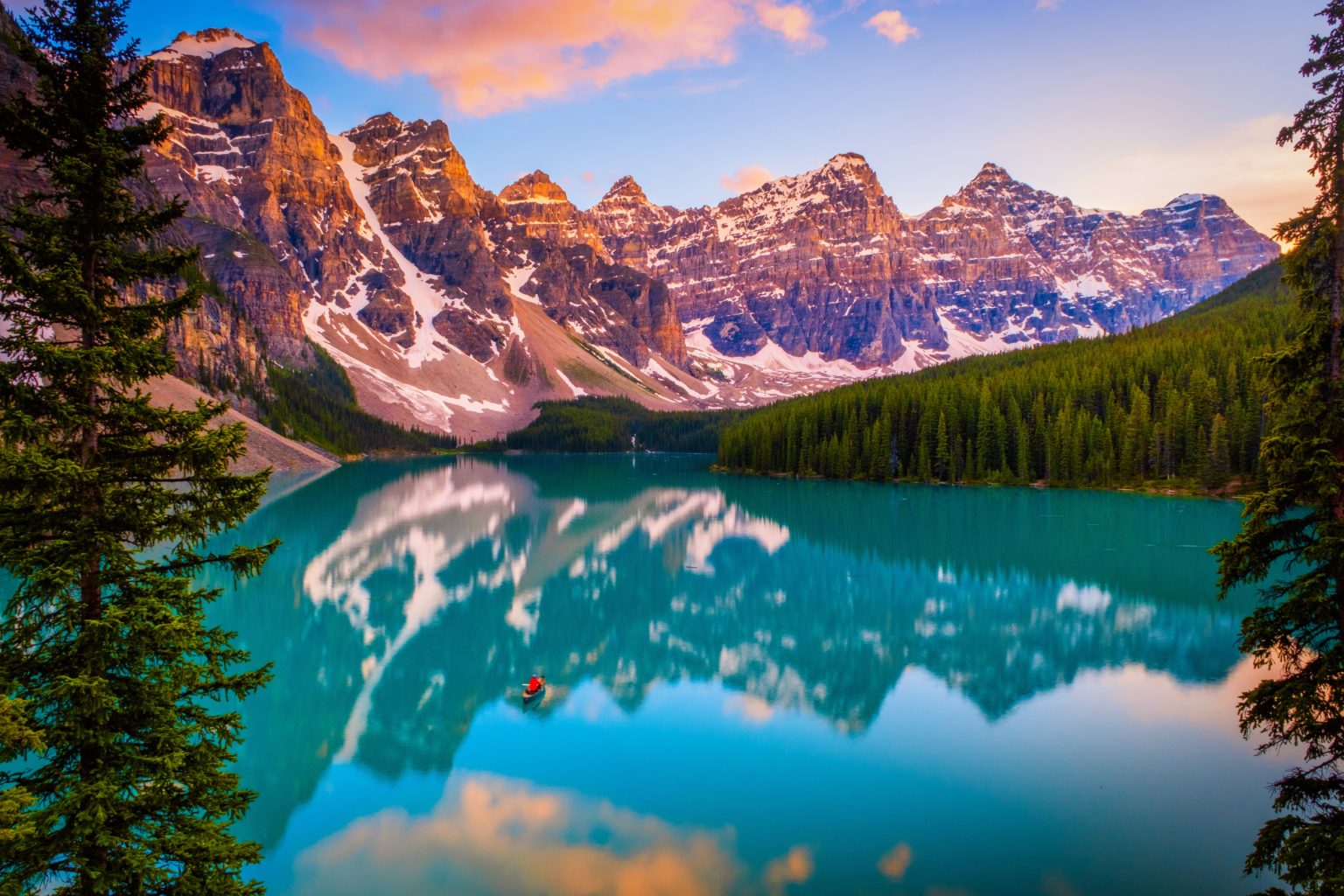 When is the BEST Time to Visit Moraine Lake?