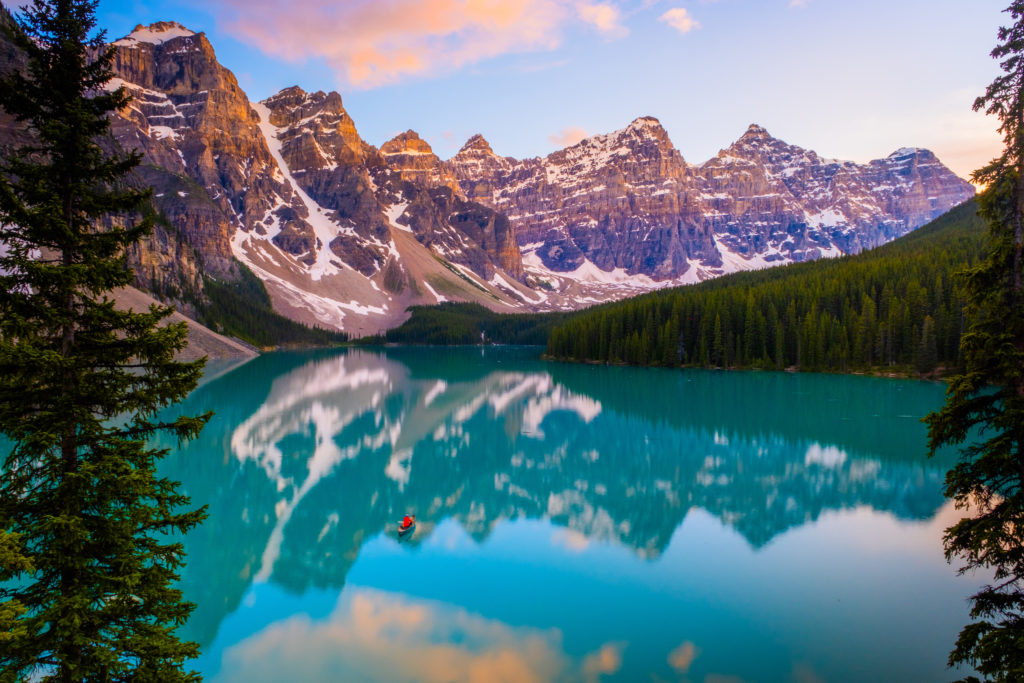 Can you drive into Moraine Lake?