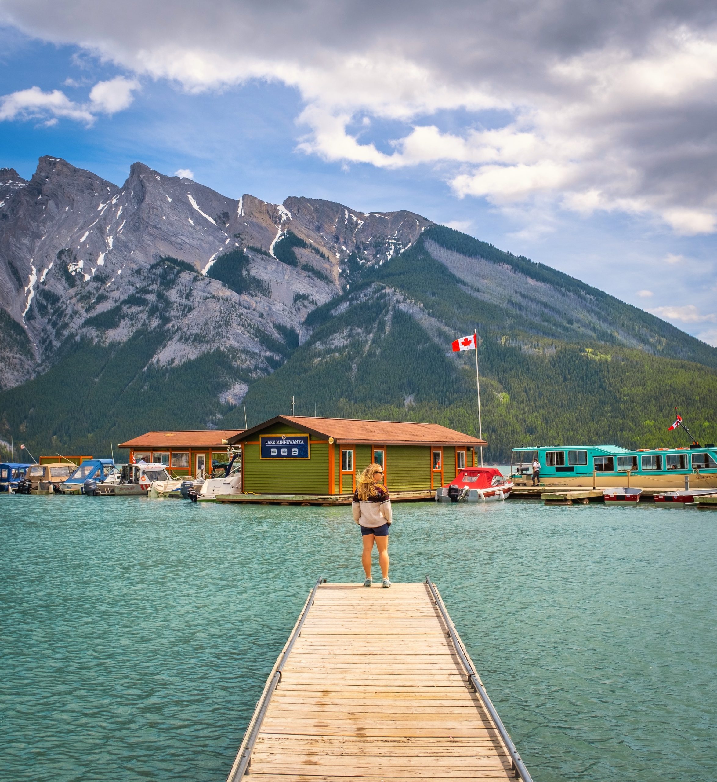 lake minnewanka