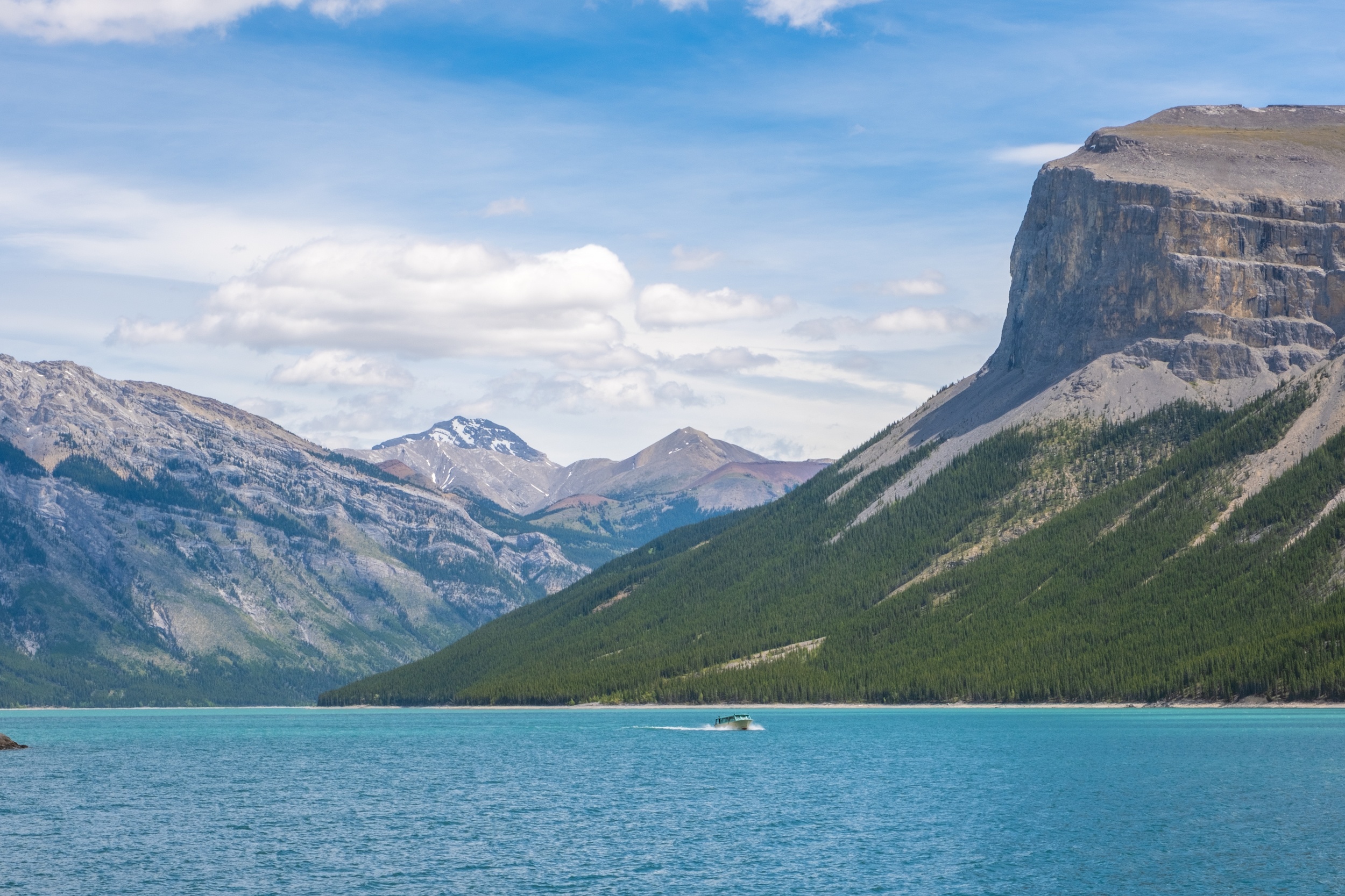 lake minnewanka