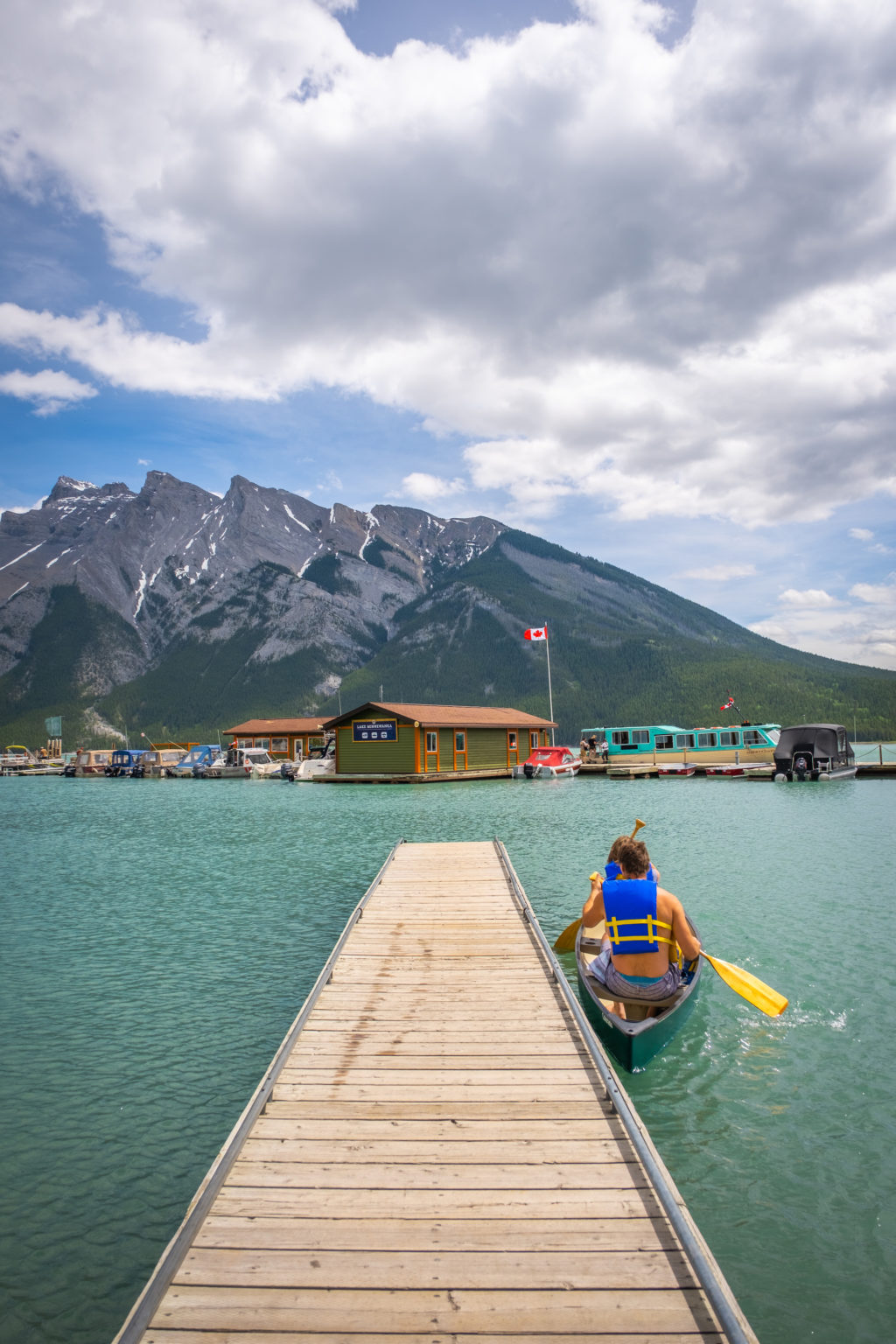 Lake Minnewanka • DETAILED Guide to Visiting This Banff Lake