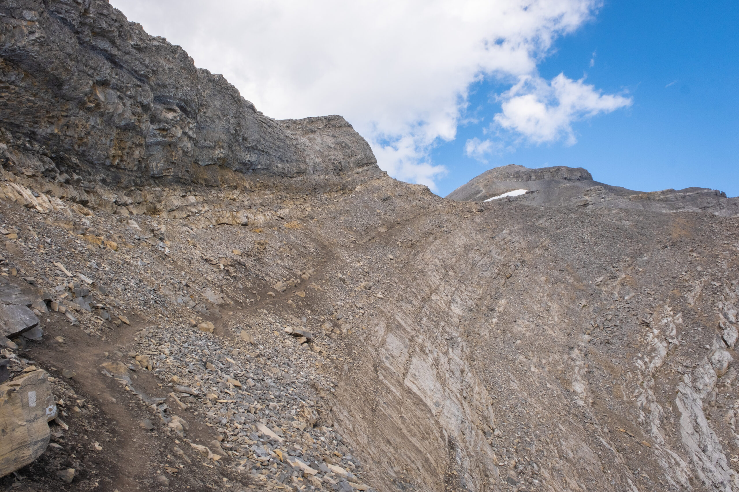 The path to cross on Cascade Mountain 