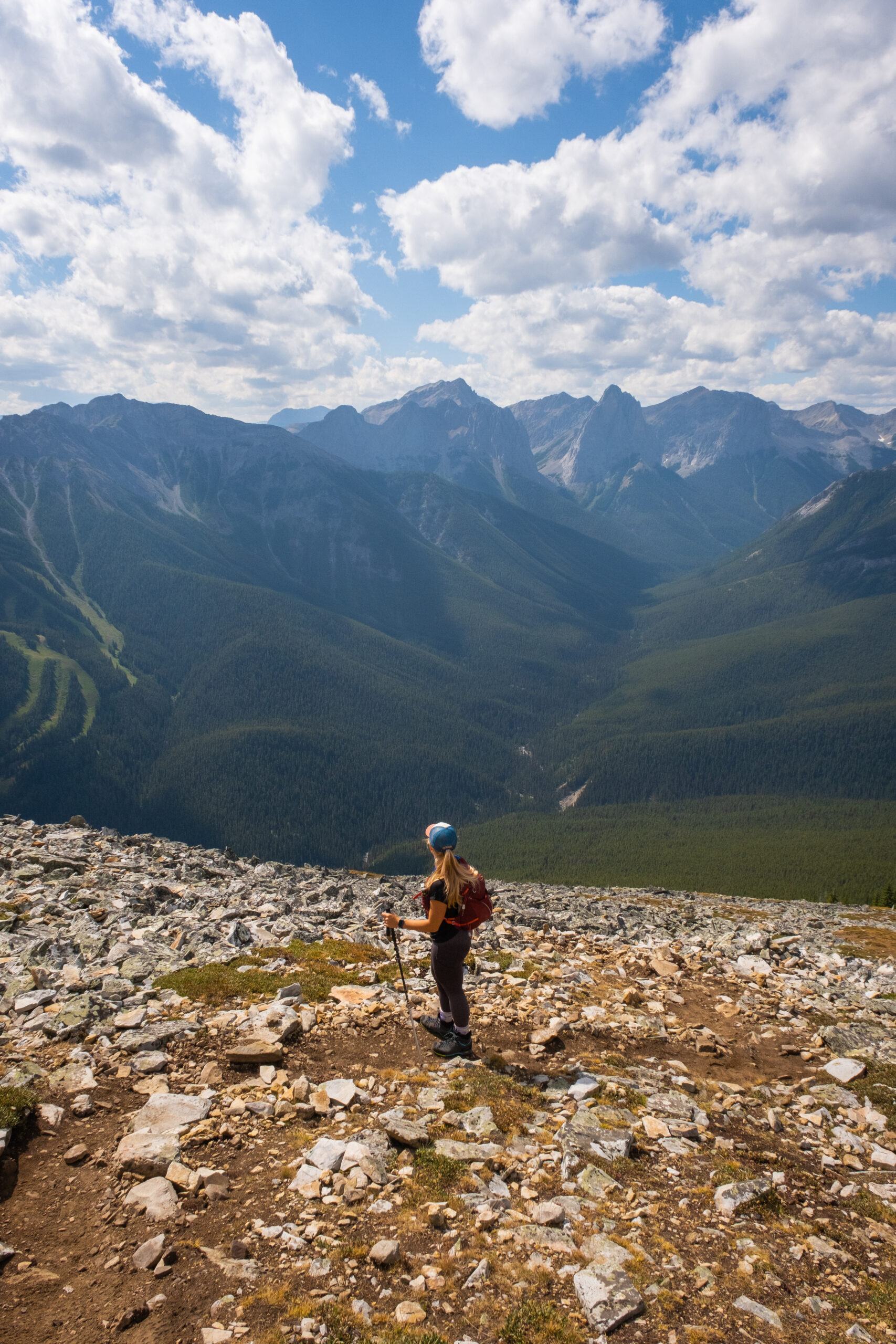 The ascent up Cascade Mountain