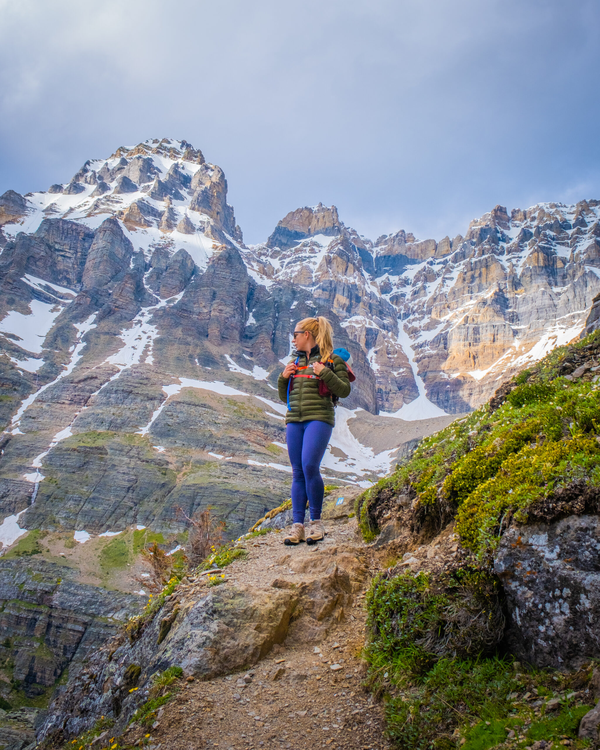 natasha hiking around lake o hara