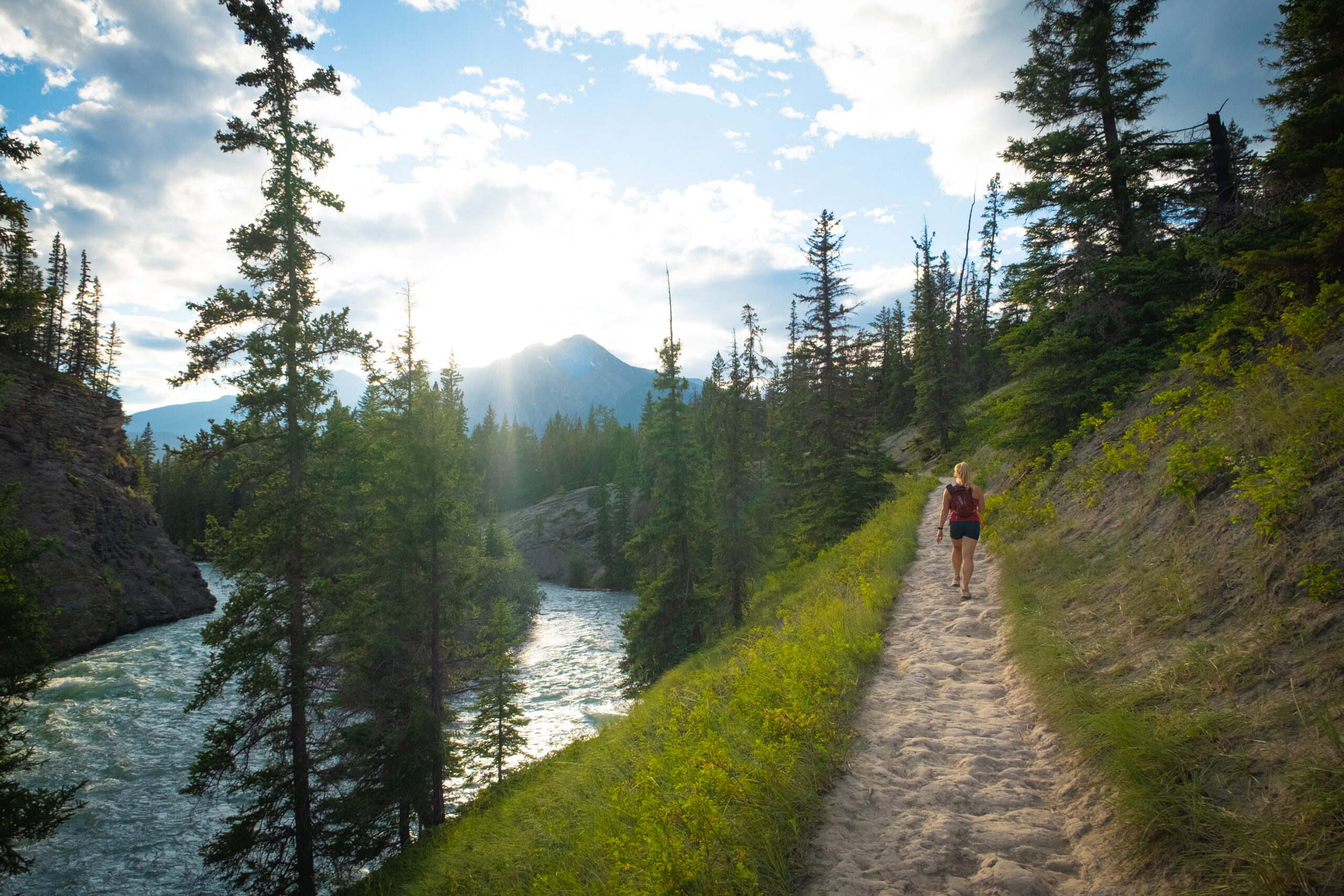 Maligne Canyon Hike