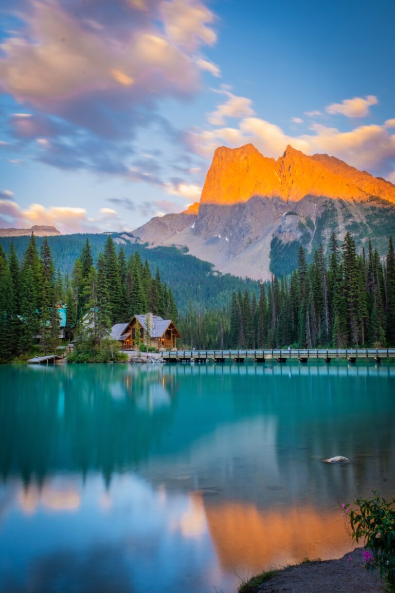 Emerald Lake in Canada: 20 Things to KNOW (Yoho, British Columbia)