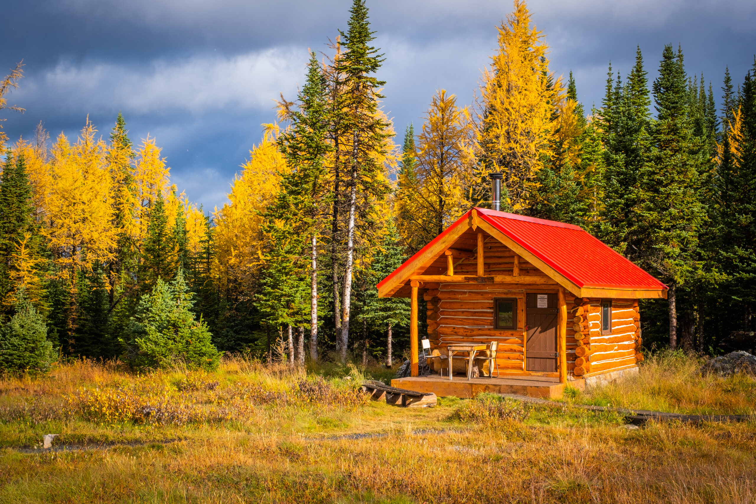 Jonesy's Naiset Hut in Assiniboine