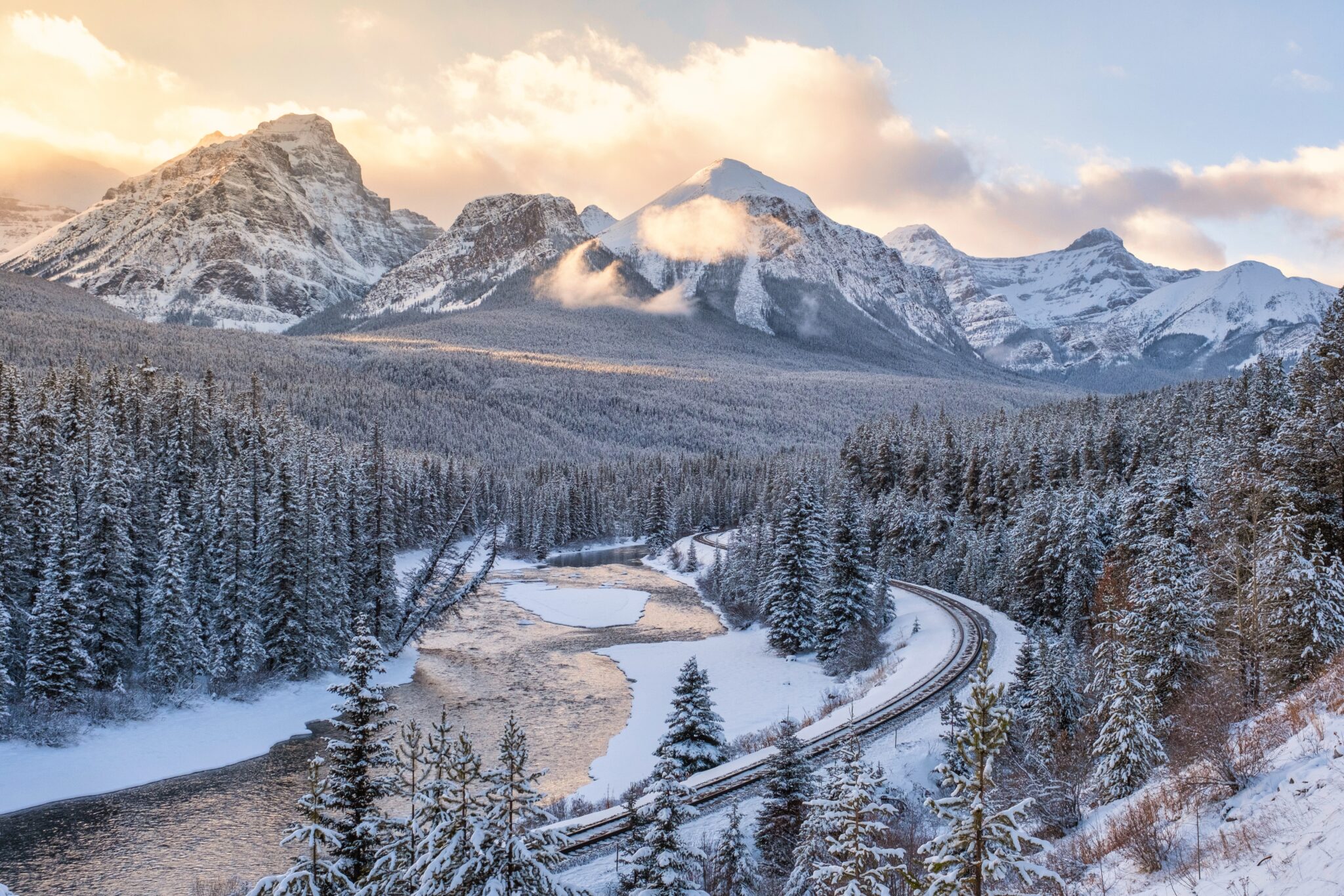 How To Visit Surprise Corner Viewpoint In Banff