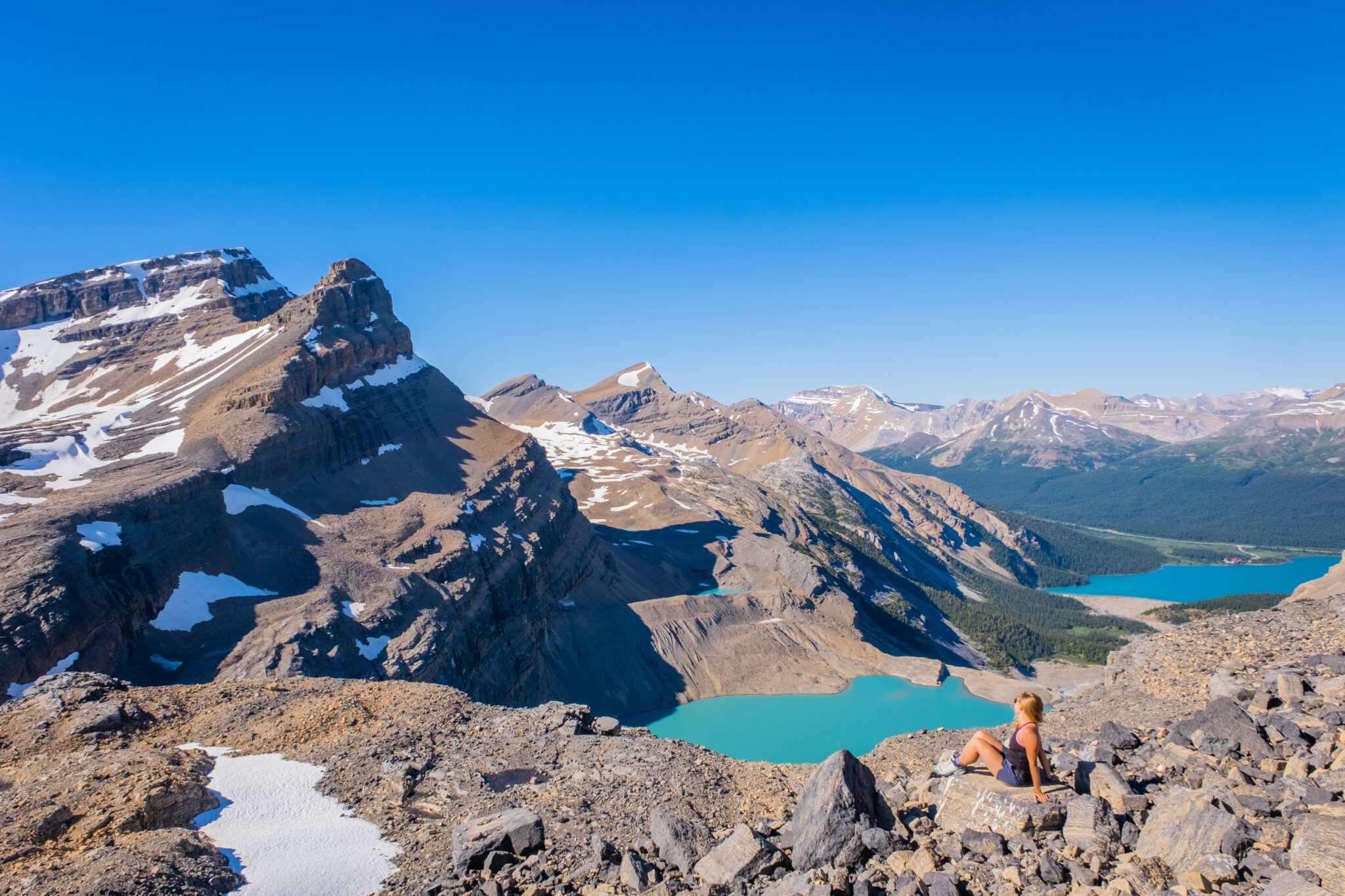 12 CHEAP Places to Stay in Banff