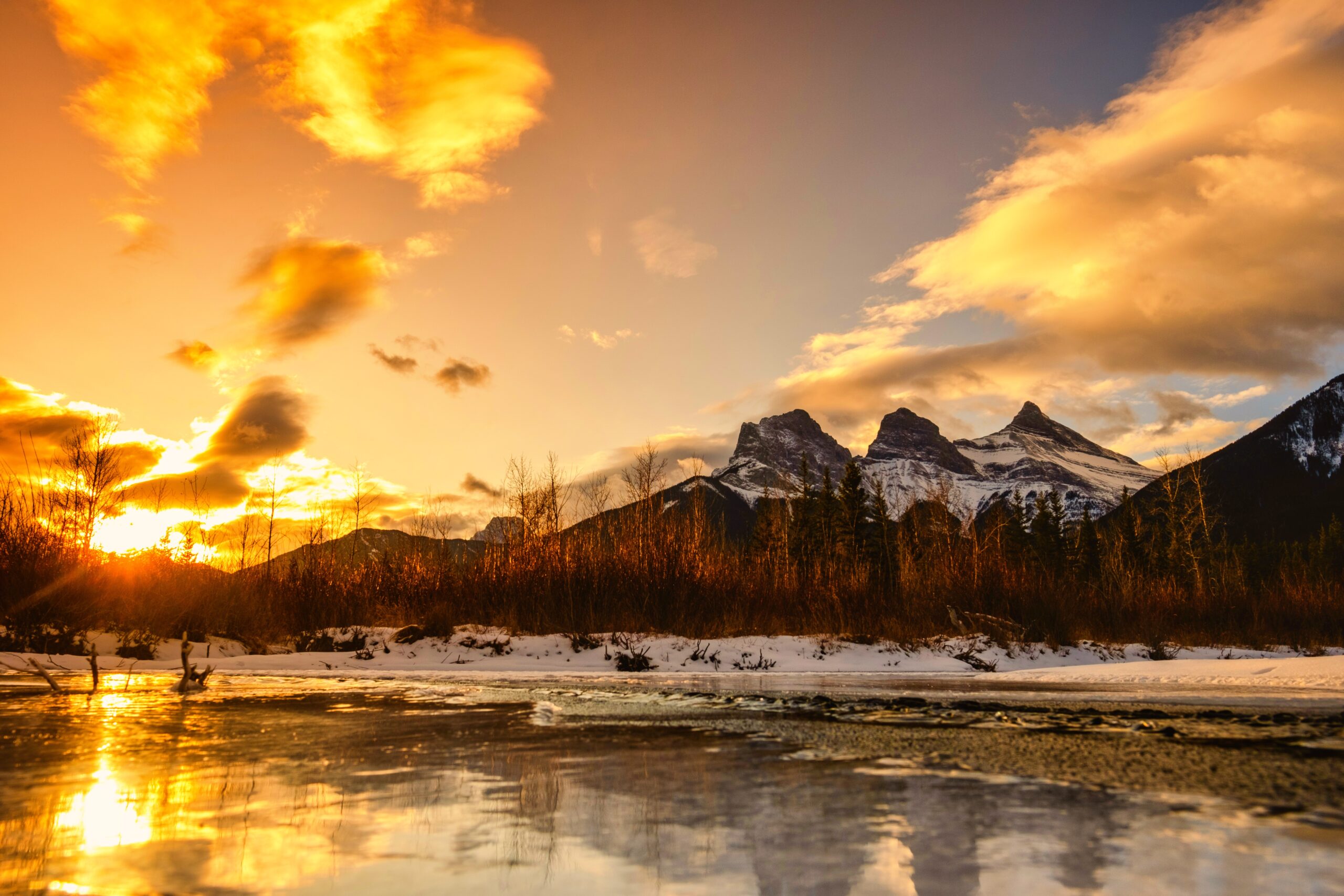 three sisters canmore sunrise