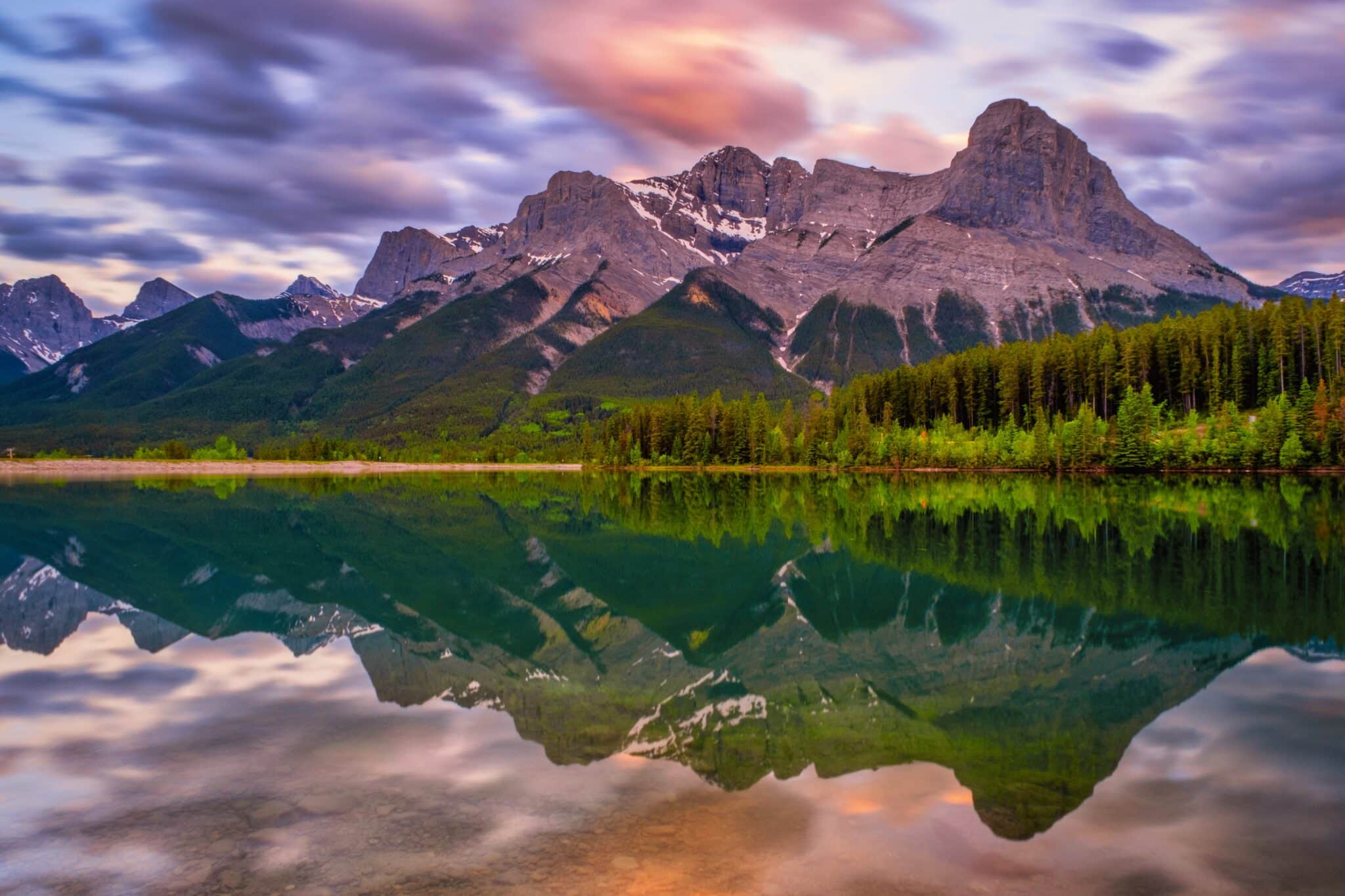 Is the Malcolm Hotel the BEST Place to Stay in Canmore?