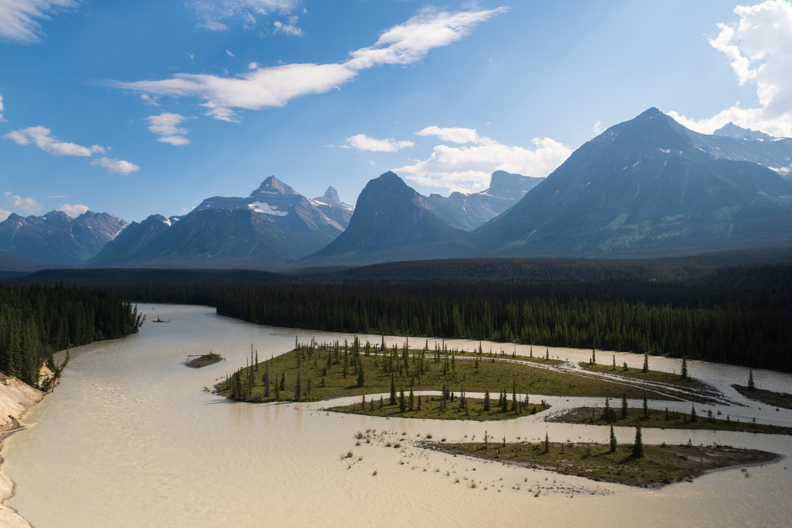 boat cruise on maligne lake