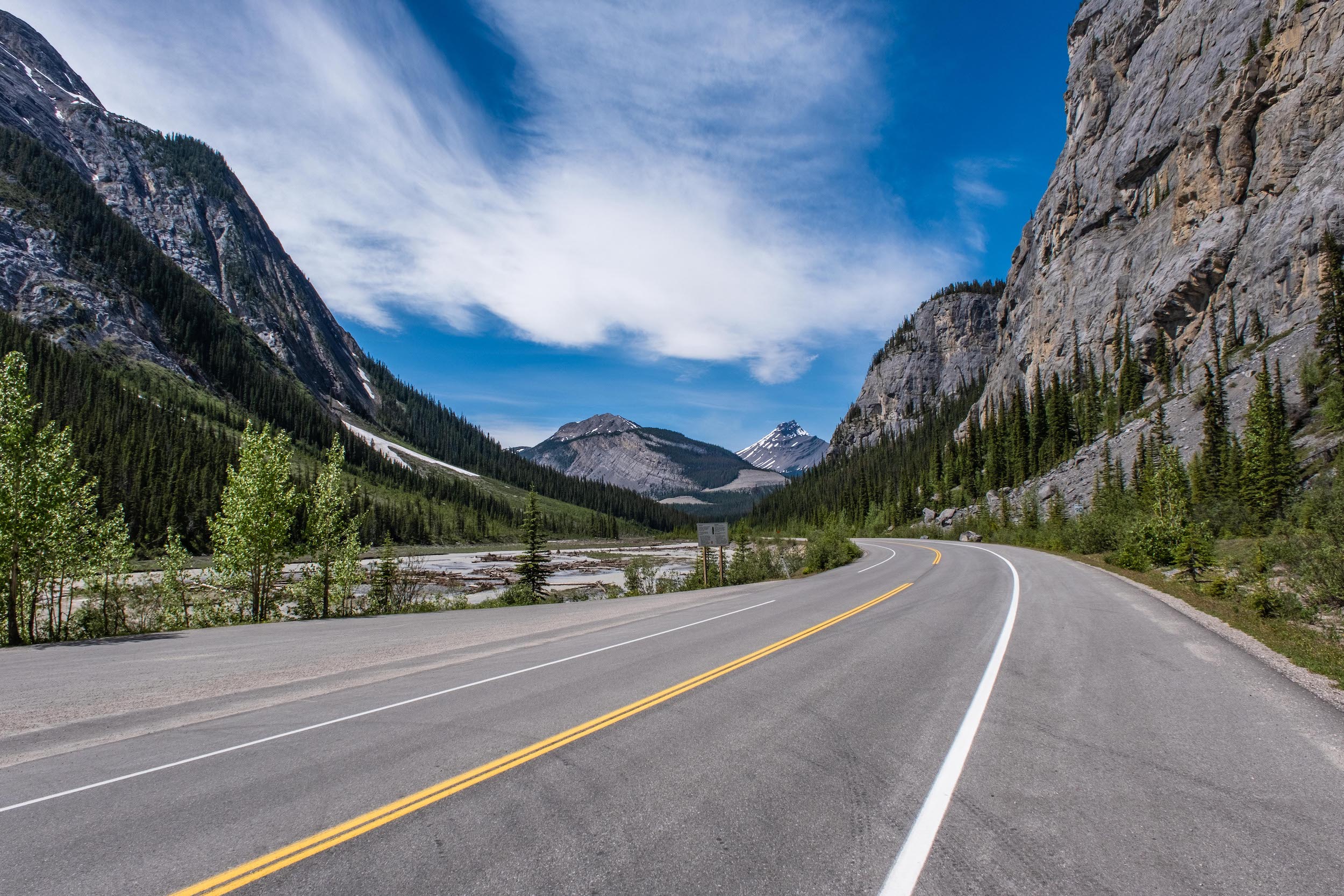 Driving the Icefields Parkway