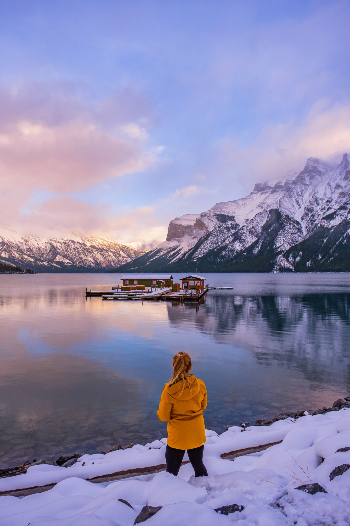 Lake Minnewanka • DETAILED Guide to Visiting This Banff Lake