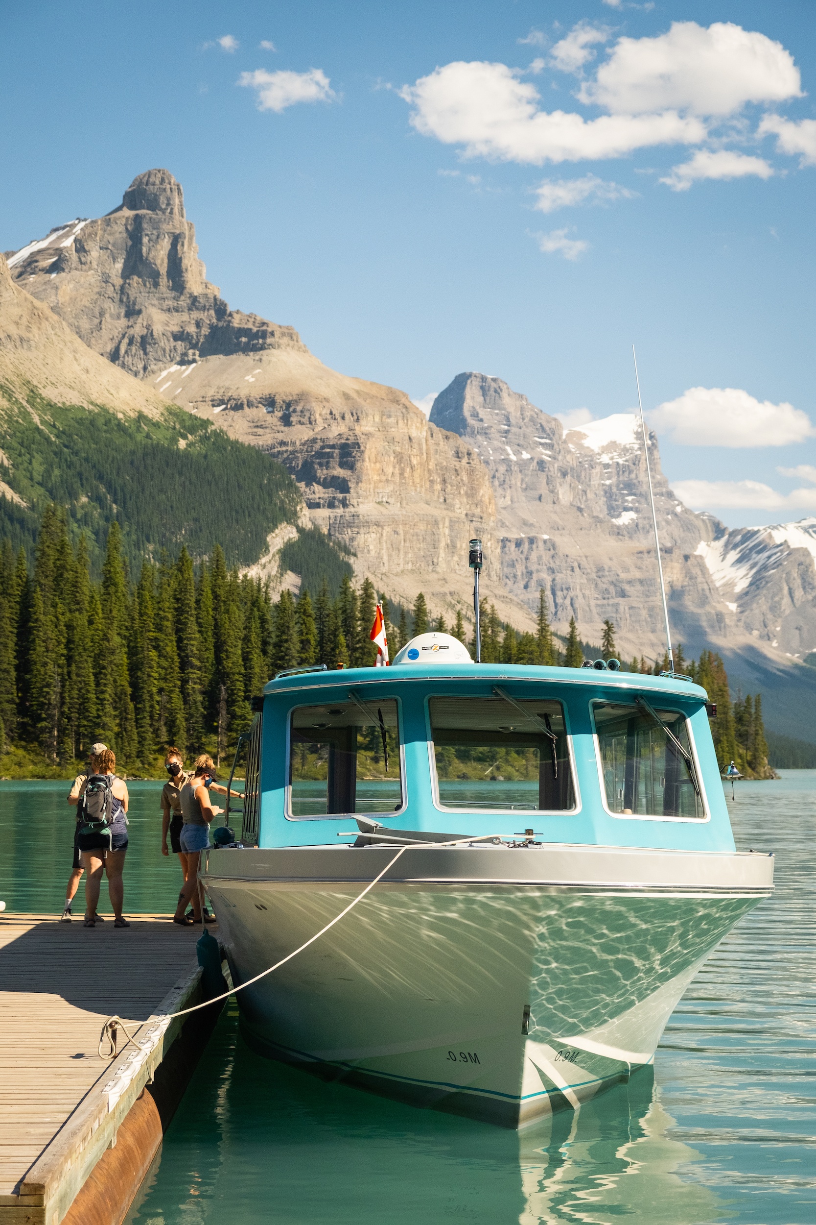 maligne lake cruise