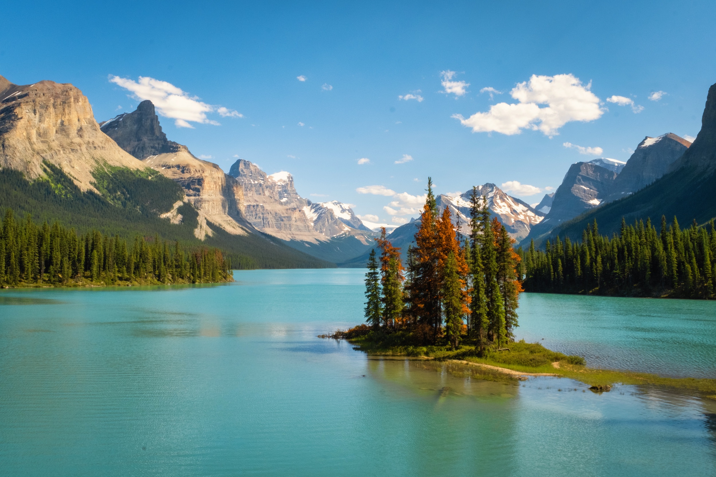 Maligne Lake Spirit Island Landscape