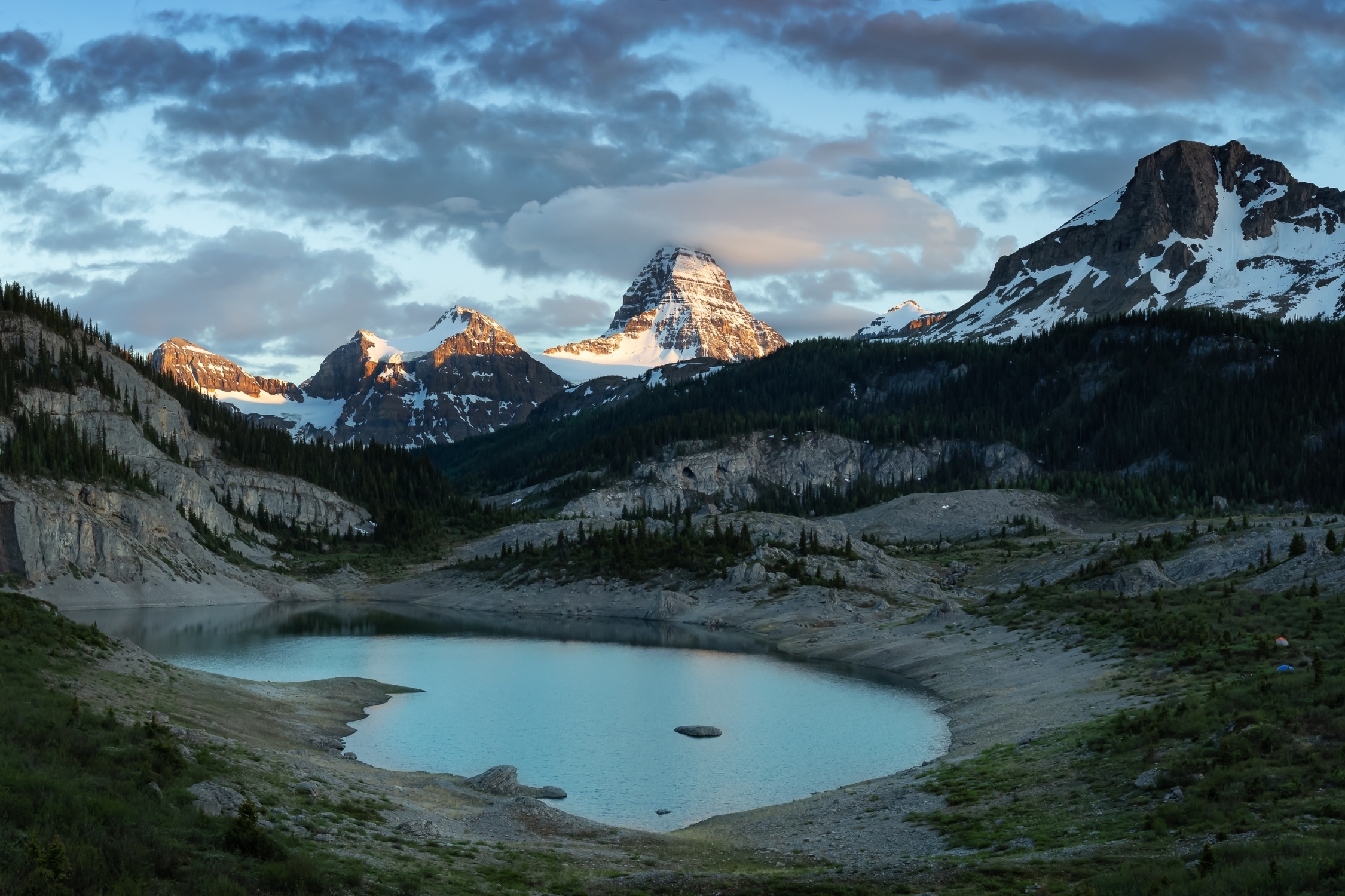 Og Lake and Mount Assiniboine