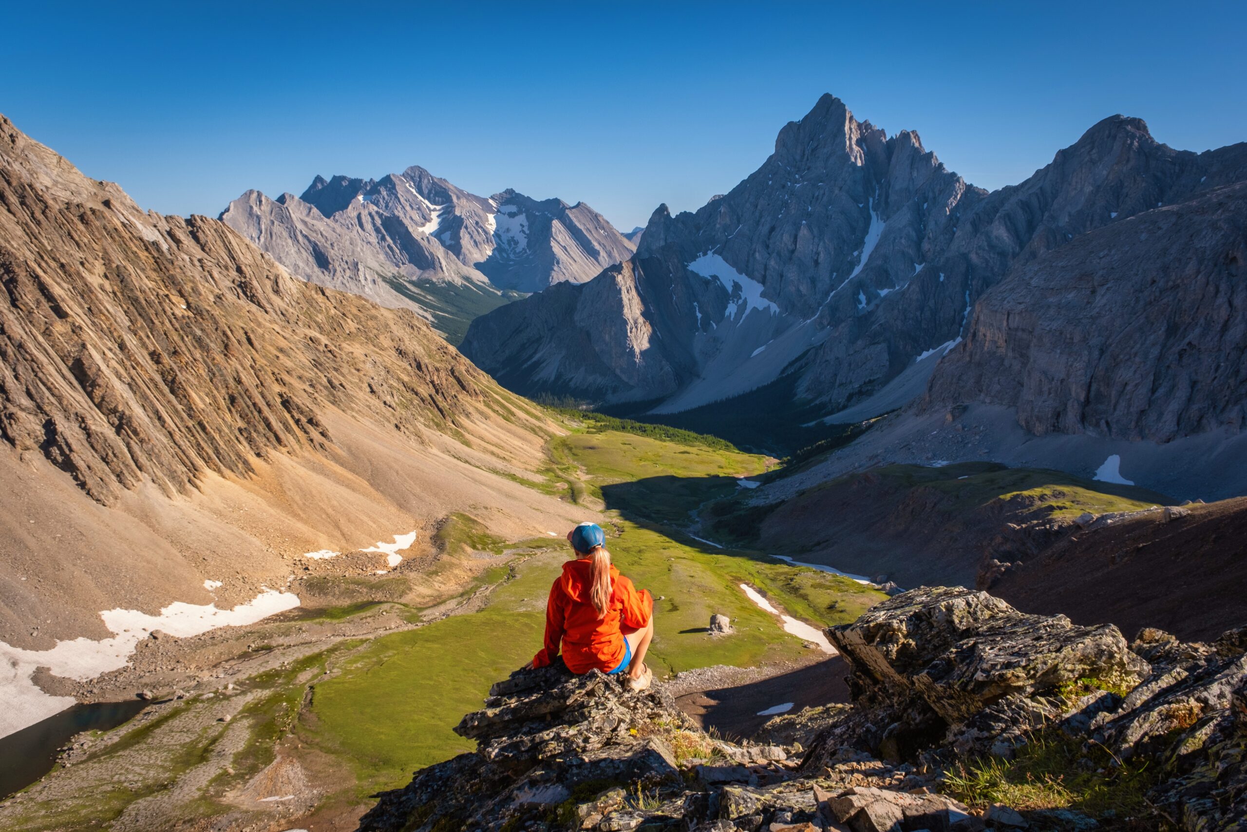 5 Super Easy & Beautiful Alberta Hikes To Kick Off Your Summer 