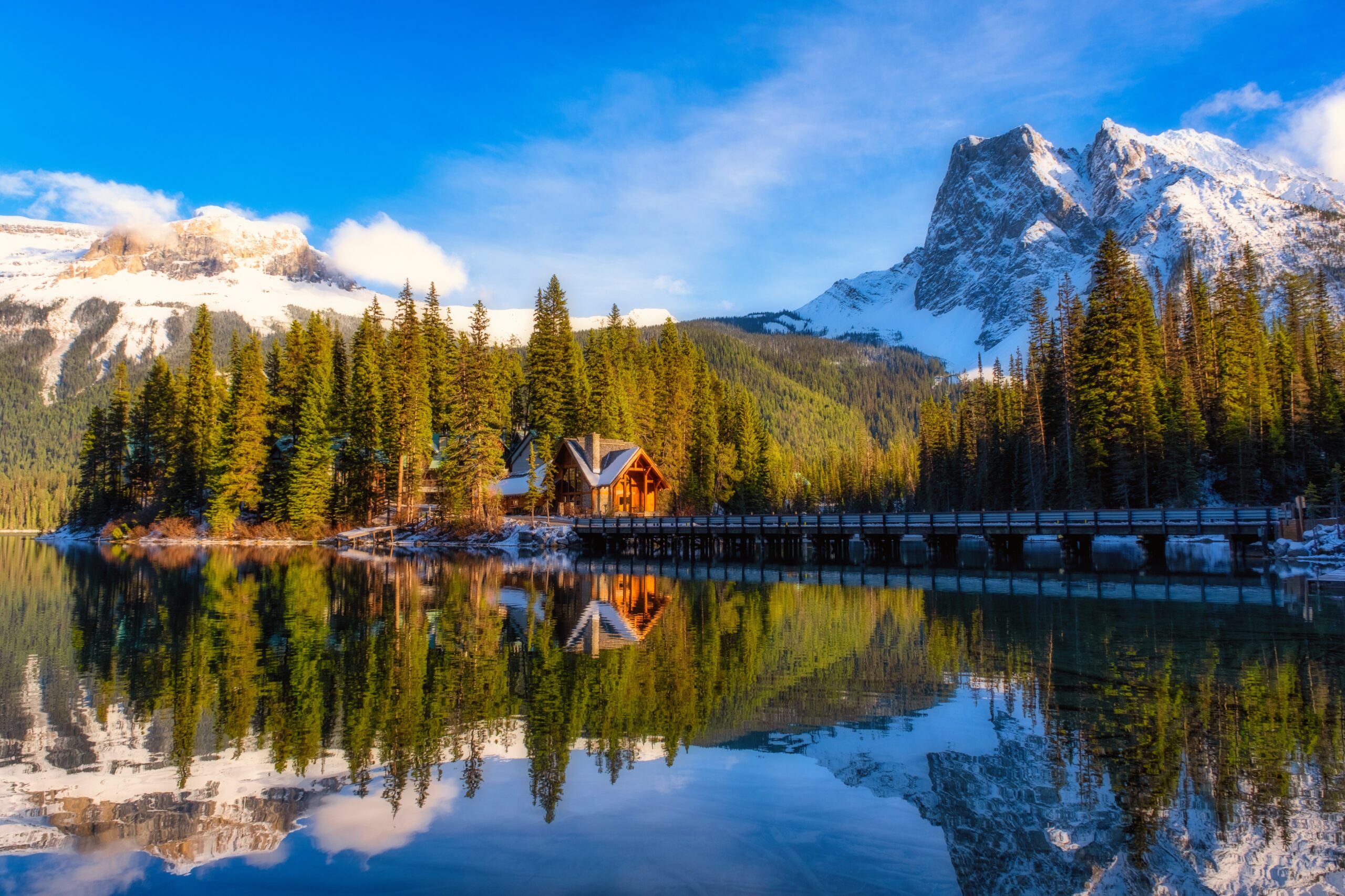 emerald lake in yoho national park