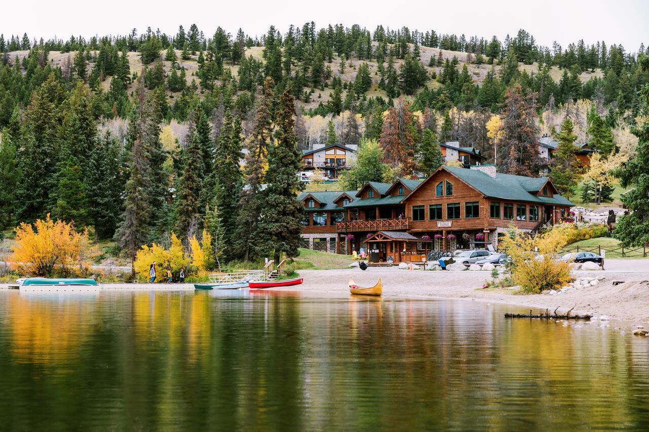  Pyramid Lake Resort in Jasper National Park 