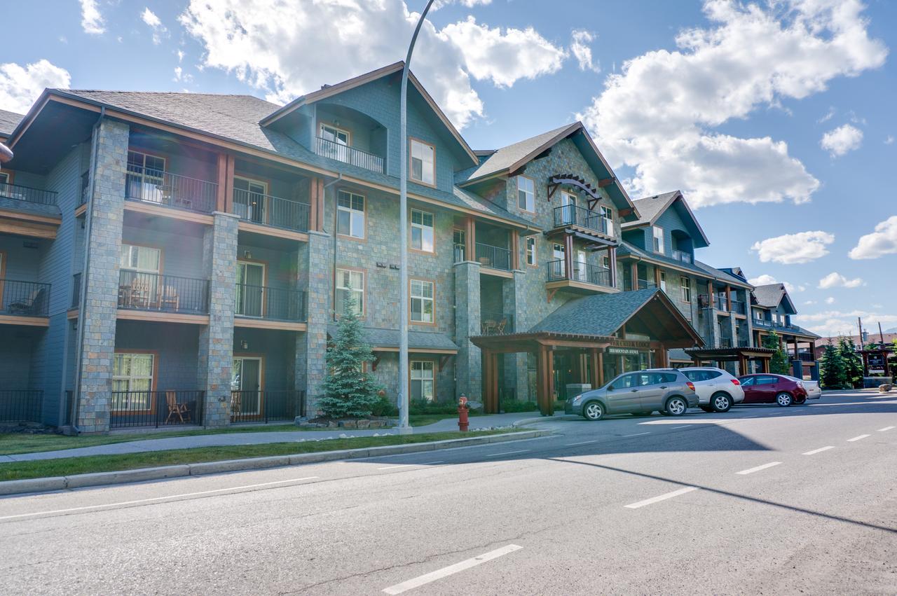 Silver Creek Lodge Pet-Friendly Canmore Hotel