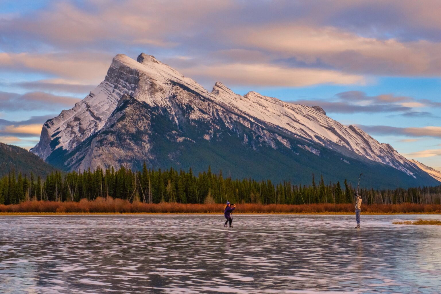 Vermilion Lakes • 6 Reasons To Visit!