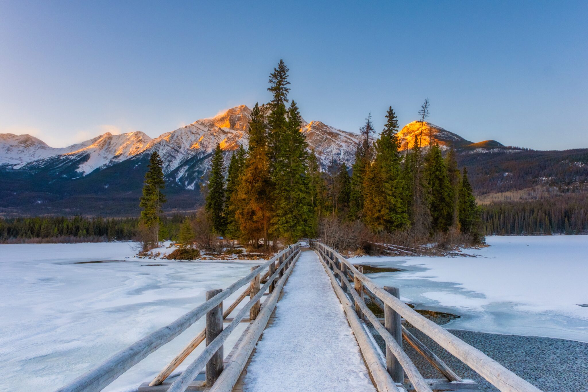 23 MAGICAL Things to do in Jasper in Winter (2024)