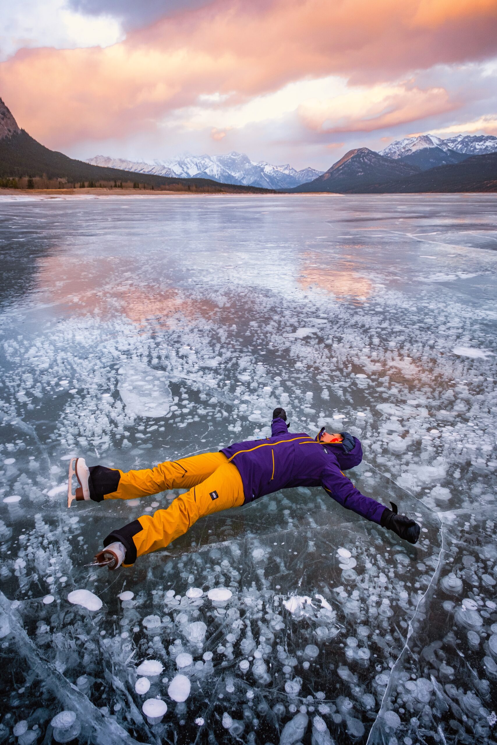 abraham lake ice skating 