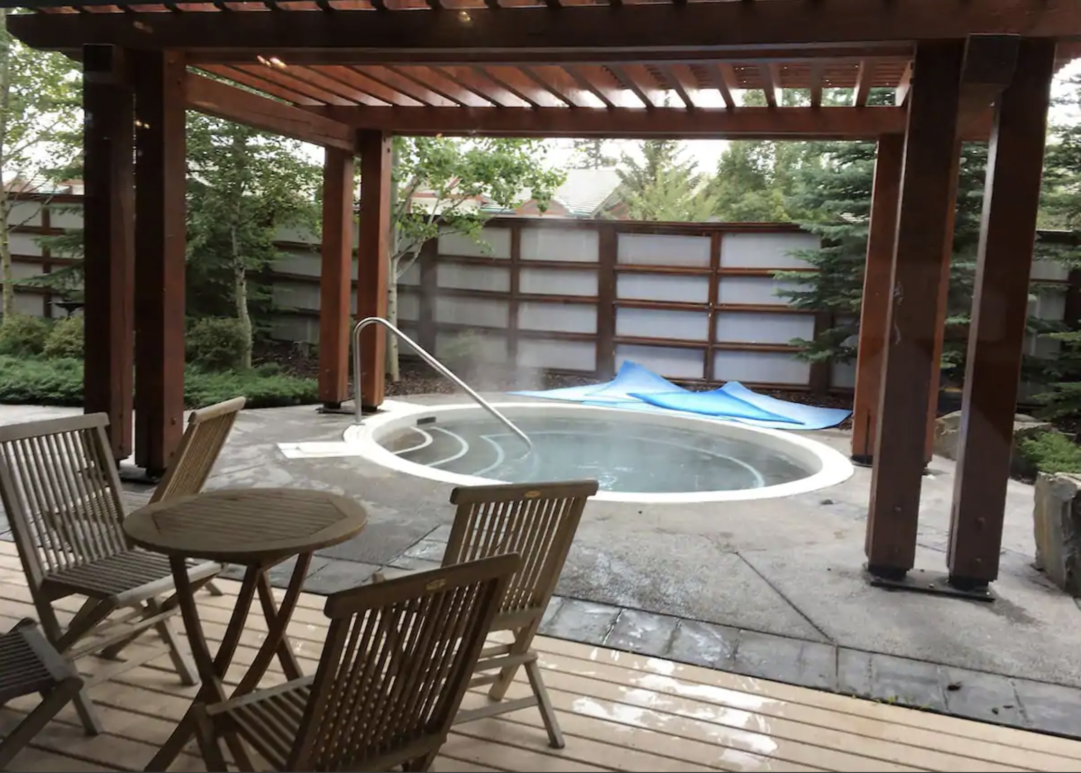 airbnb with private hot tub near me