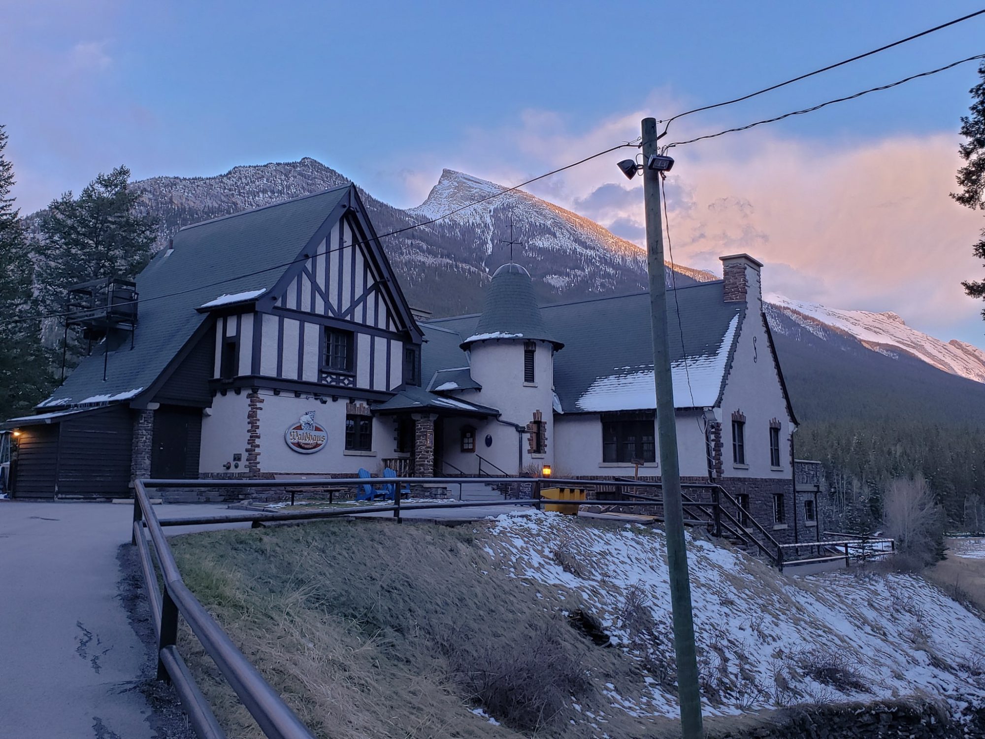 Waldhaus pub and restaurant, Banff