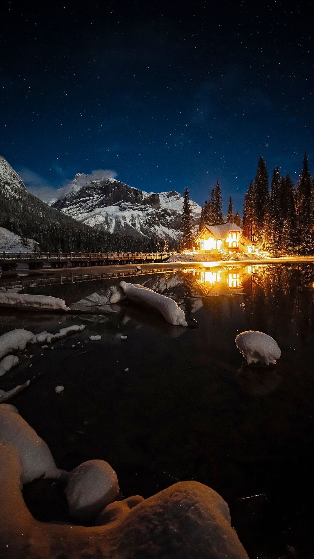 emerald-lake-lodge-bc winter
