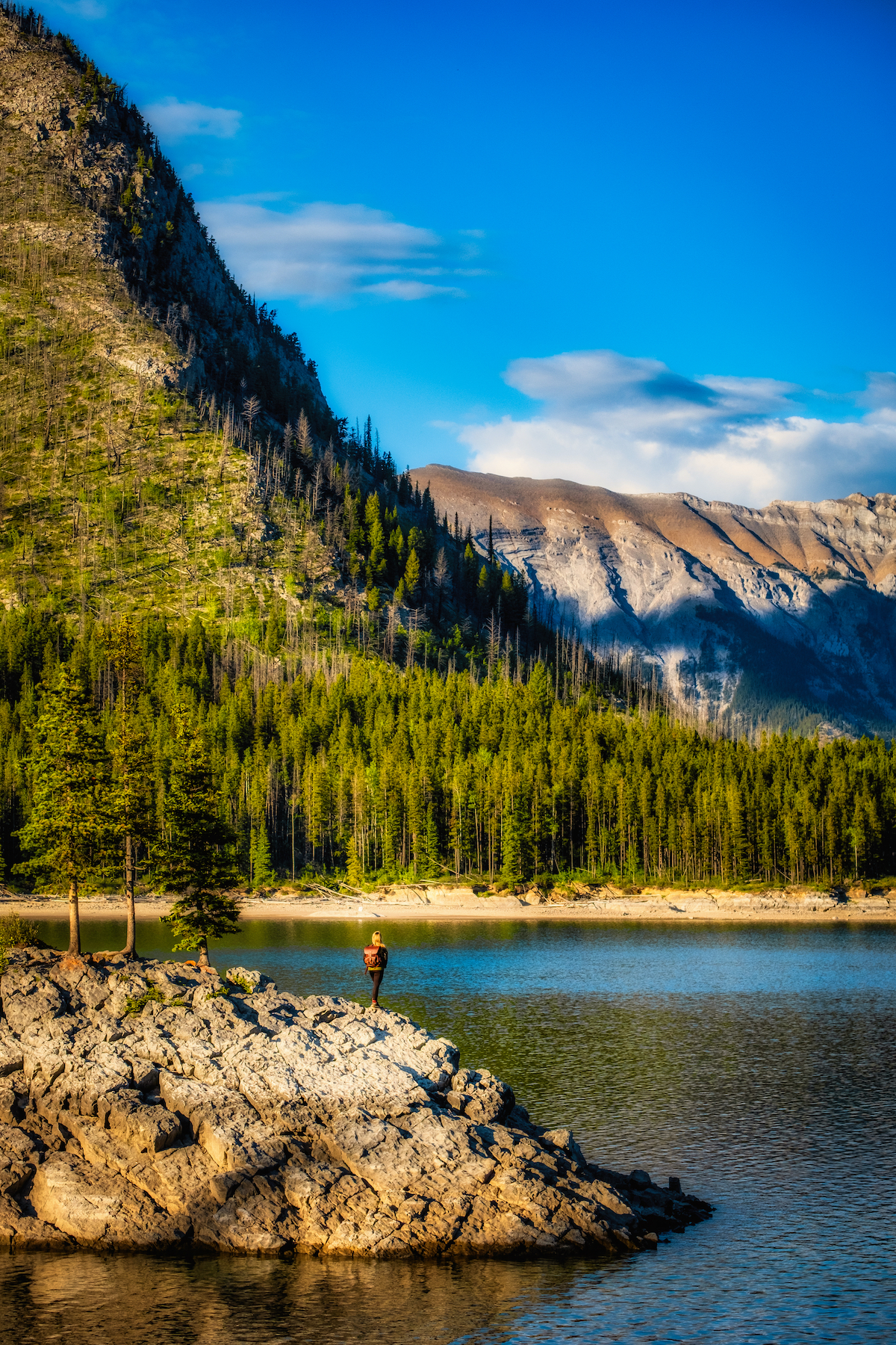 lake minnewanka at sunset