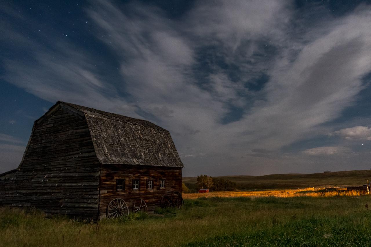 waterton hotels - rocky ridge country lodge