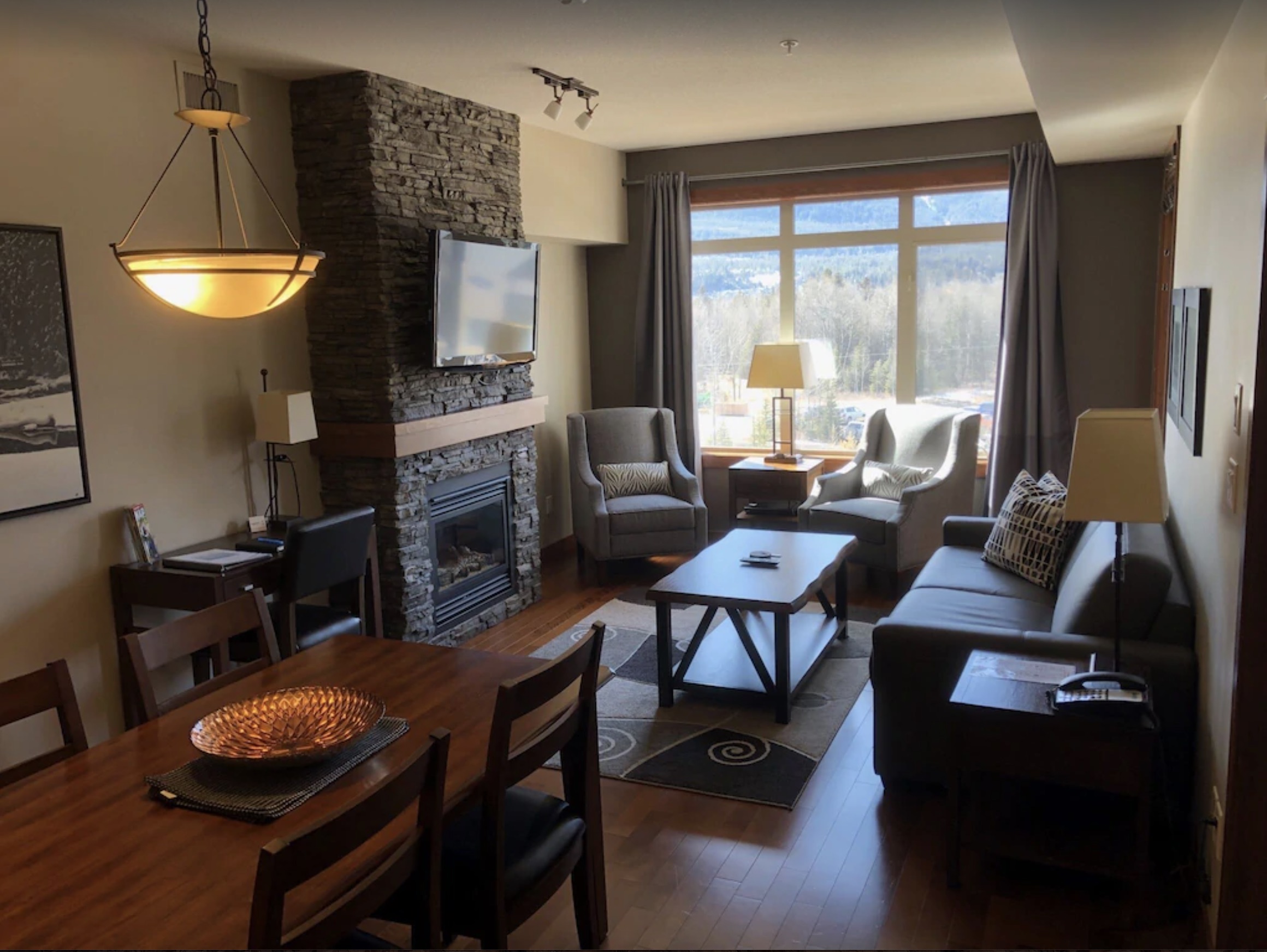 Canmore Airbnbs, Chalets, and Rentals 