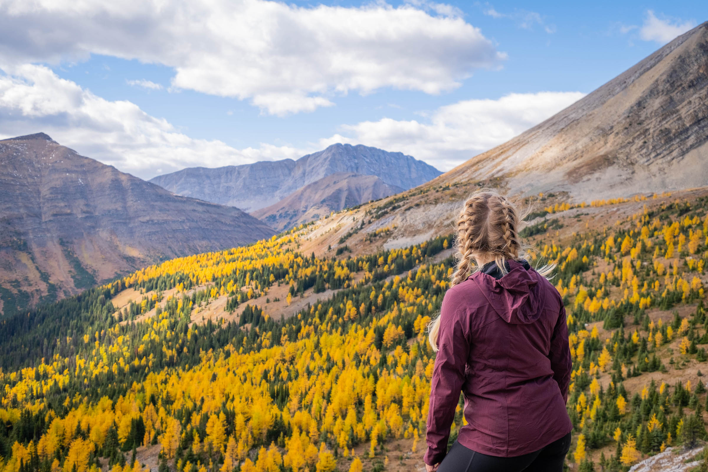 Natasha hiking Arethusa Cirque in the larch season