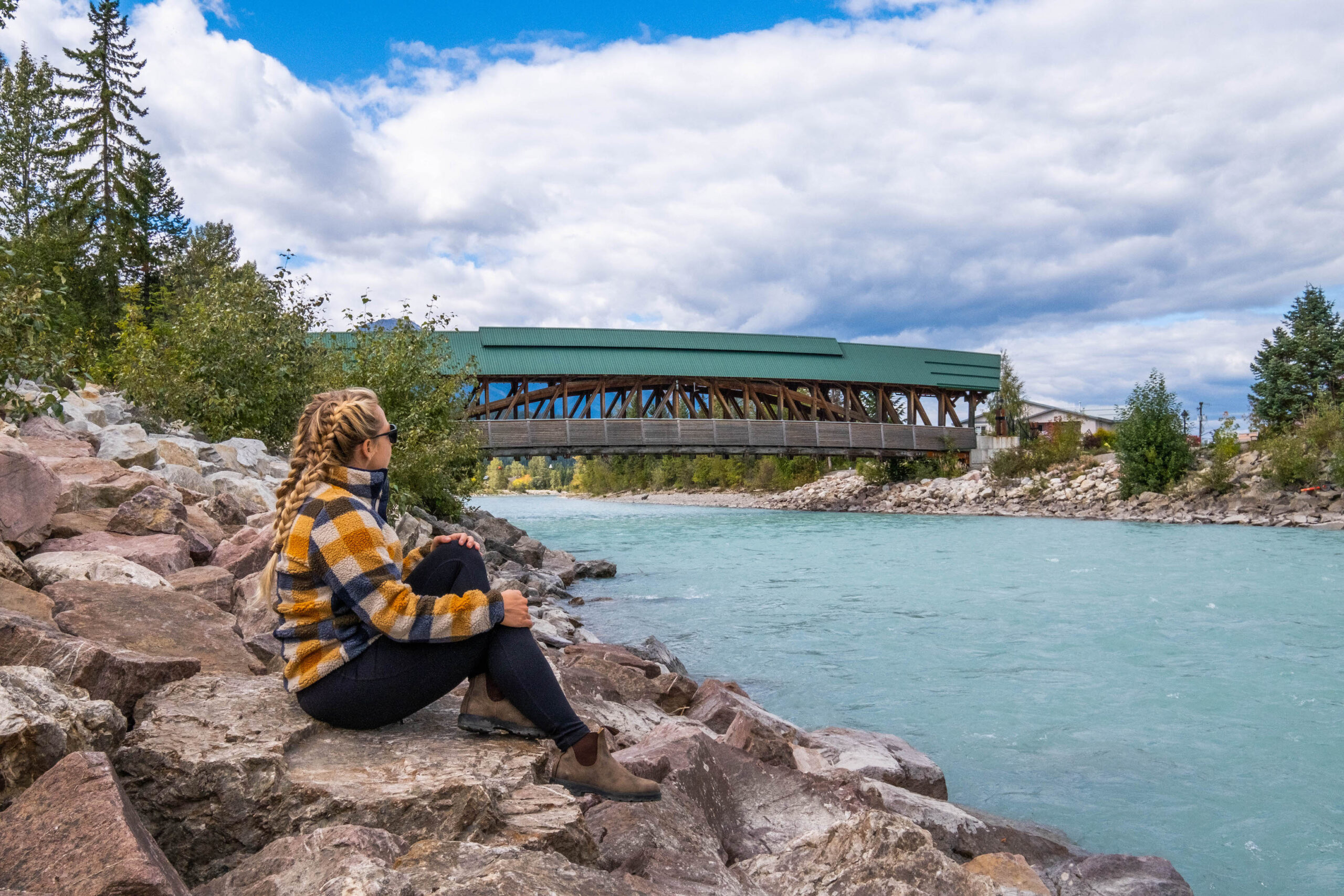 25 Beautiful Lakes in BC You NEED To Visit