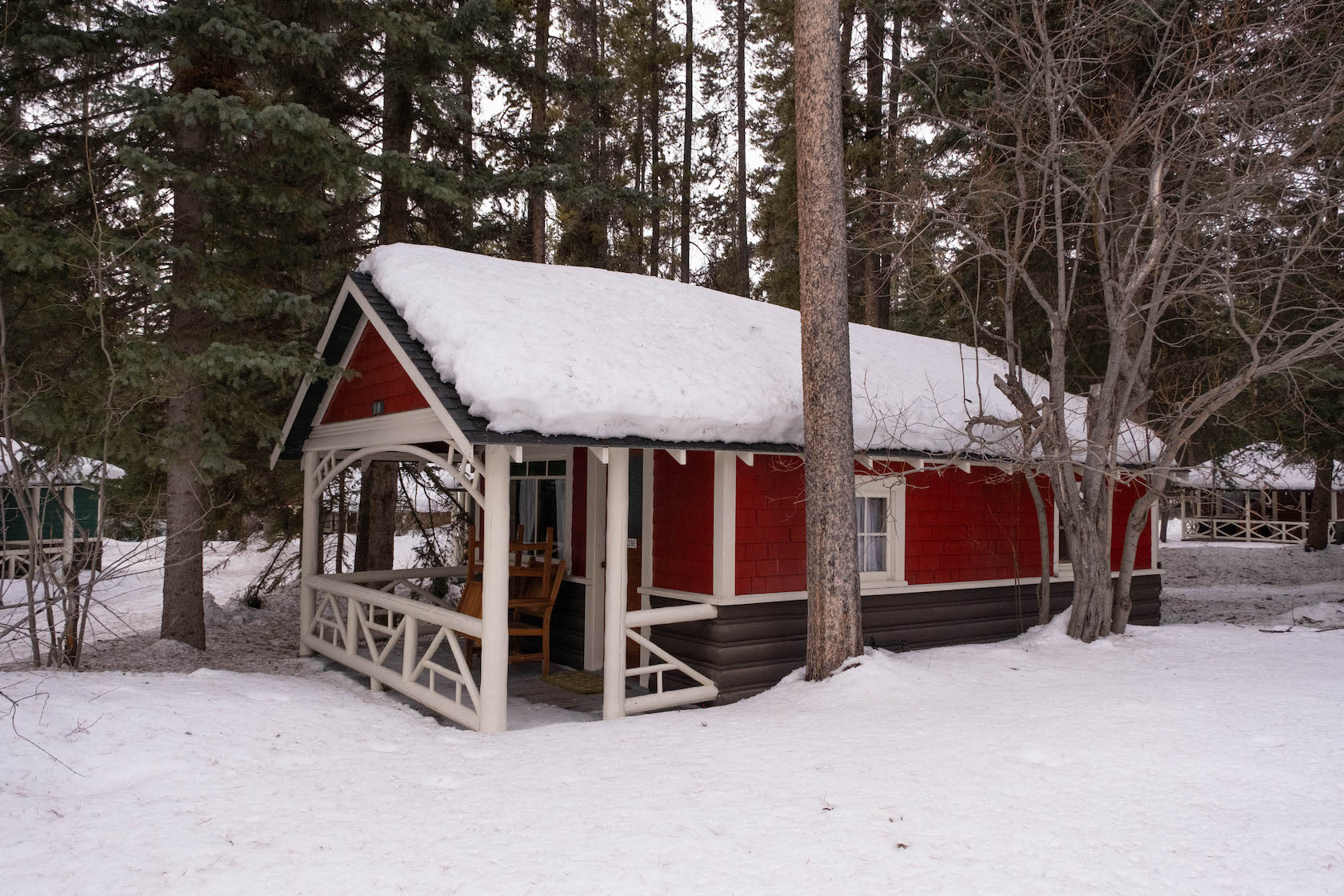 johnston canyon cabins