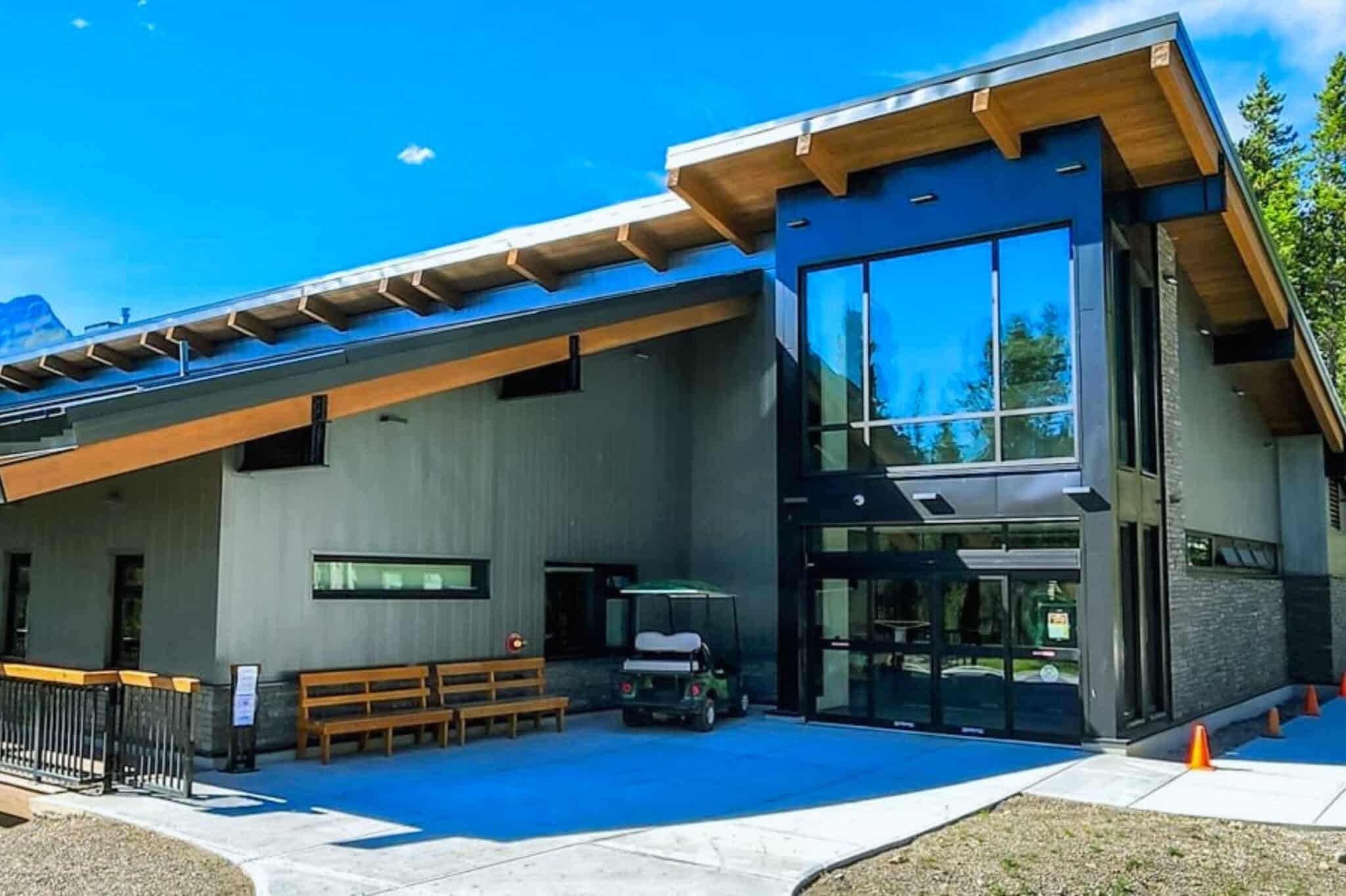 BEST Kananaskis Cabin Rentals to Get Cozy In