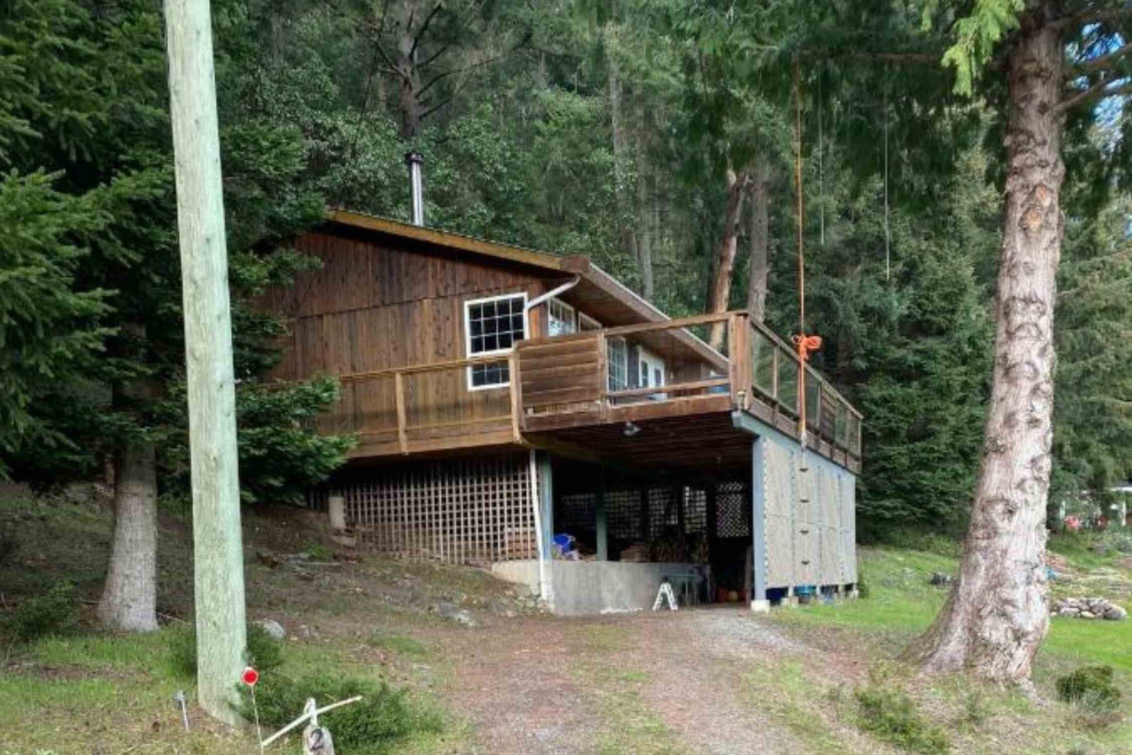 Cozy two-bedroom Cabin 