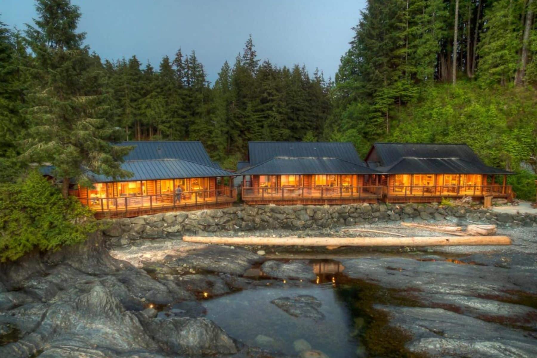 Wild Renfrew Seaside Cottages (Port Renfrew) 